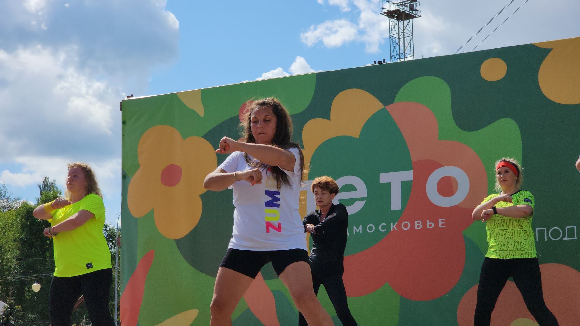 зумба, шатура, мастер-класс по зумба, культурная шатура, день физкультурника,вертикалки, вертикальное видео,