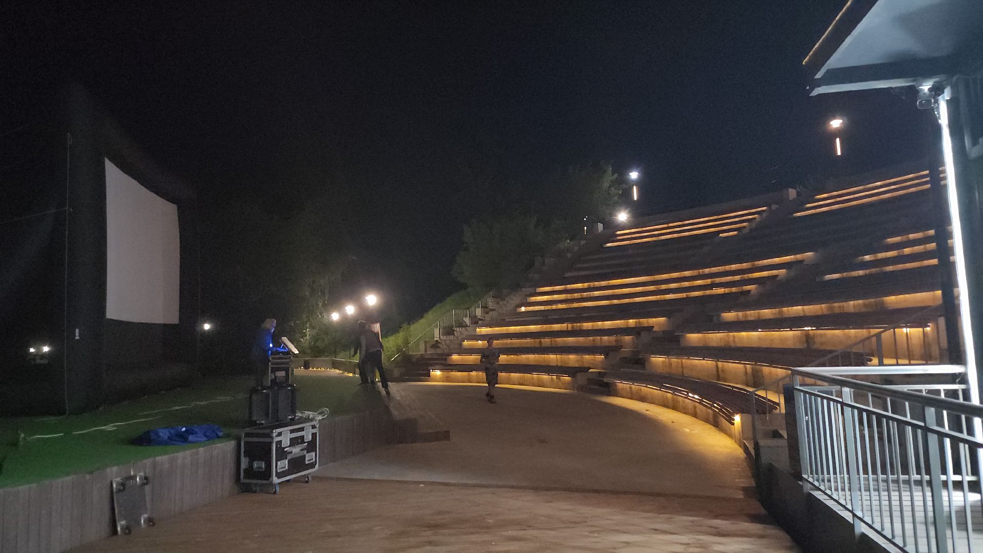 долгопрудный, юсуповский сквер, водная сцена, кинопоказ, день города,