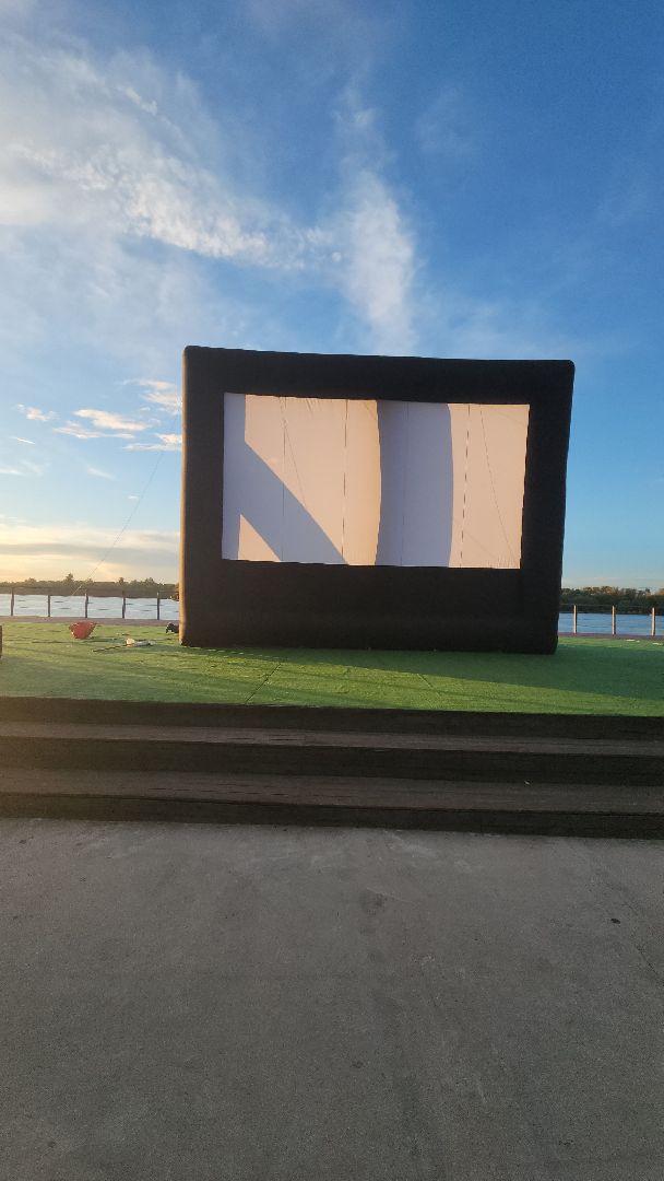 долгопрудный, юсуповский сквер, водная сцена, кинопоказ, день города,