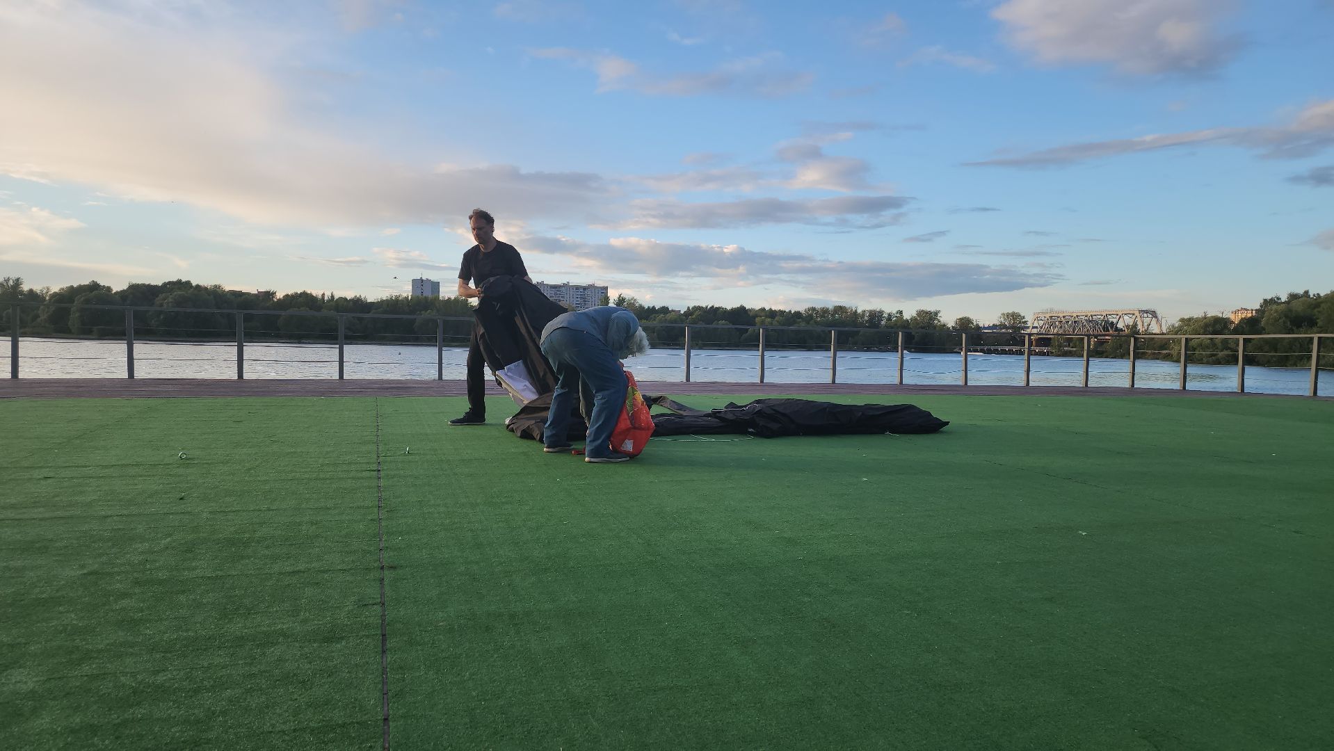 долгопрудный, юсуповский сквер, водная сцена, кинопоказ, день города,