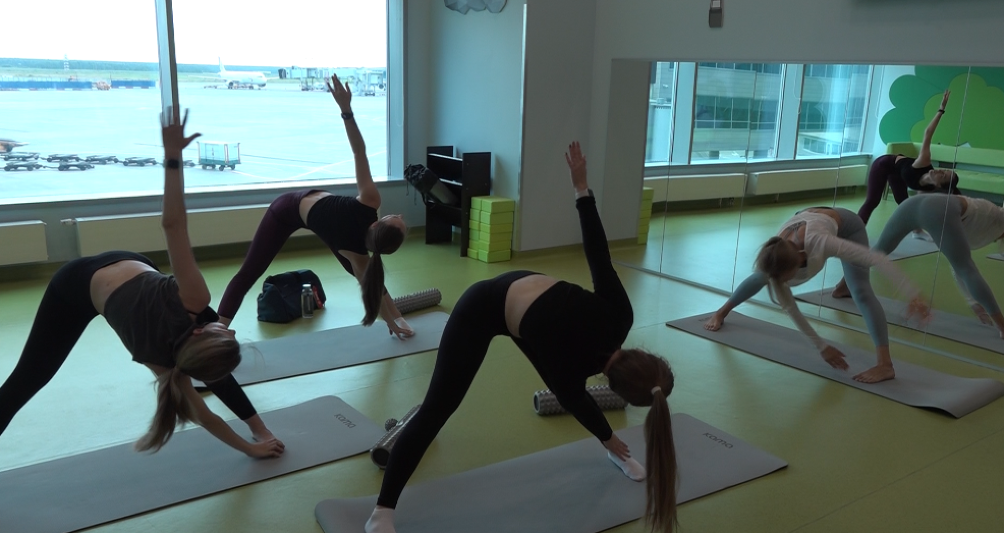 йога, аэропорт Домодедово, пассажирский терминал,