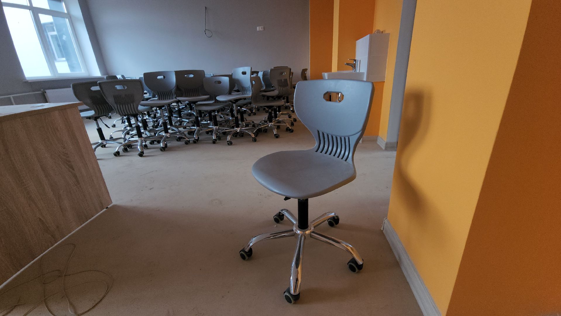 серпухов, школа 16, улица космонавтов, капитальный ремонт, новая мебель,