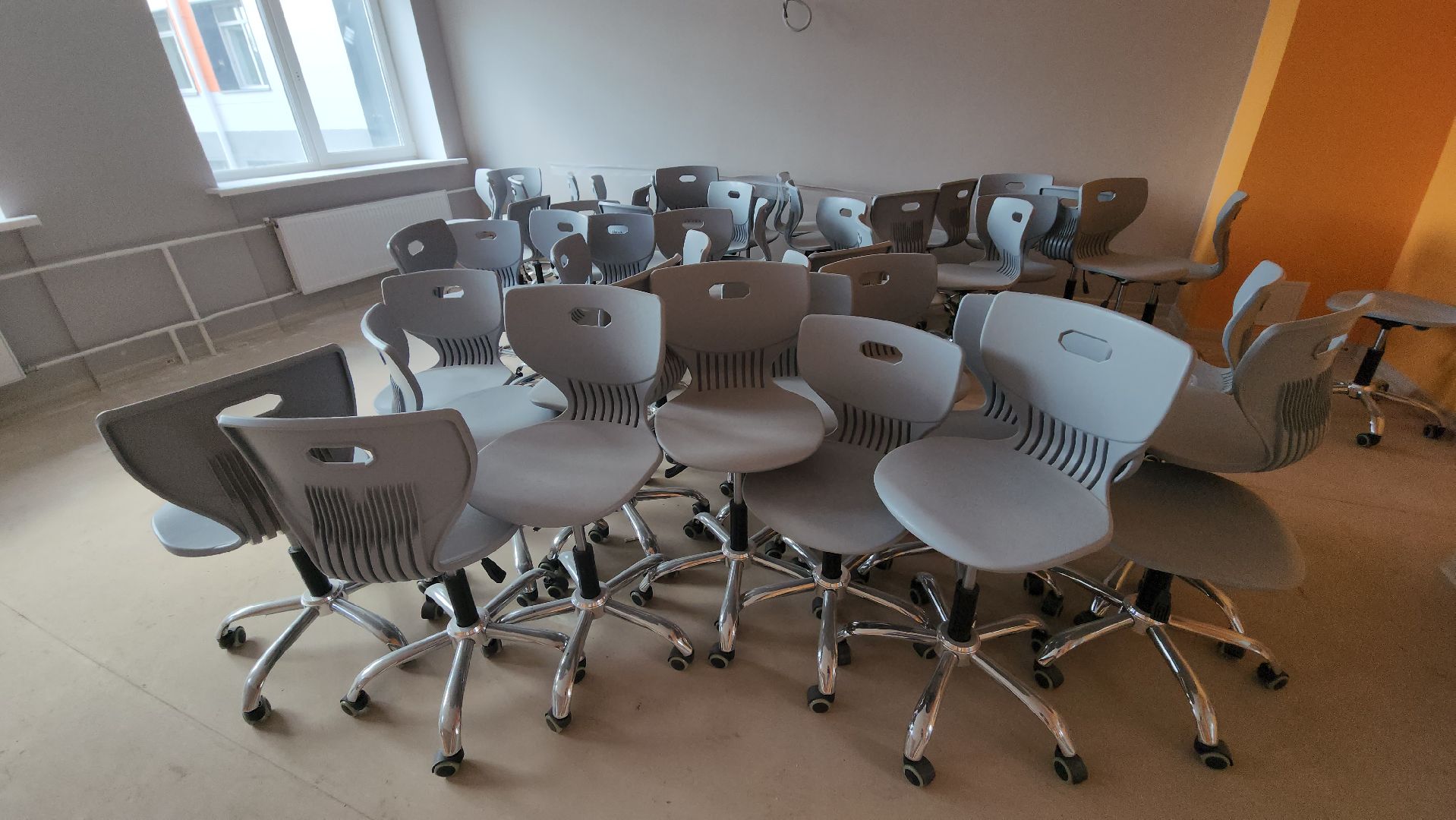 серпухов, школа 16, улица космонавтов, капитальный ремонт, новая мебель,