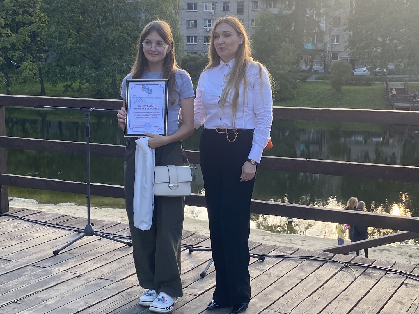 праздник двора, цветной бульвар власиха, благоустройство территории, чествование юбиляров, клумбы у домов,