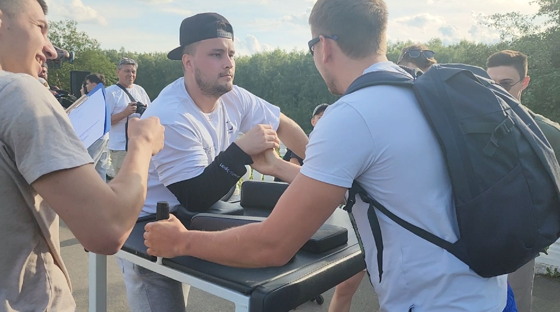 долгопрудный, граффити, брейкданс, армрестлинг, парк на молодежной, фестиваль Долфест,