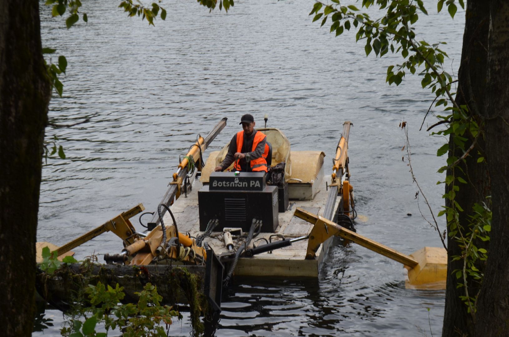Люберцы, Большой Красковский карьер, расчистка акватории,