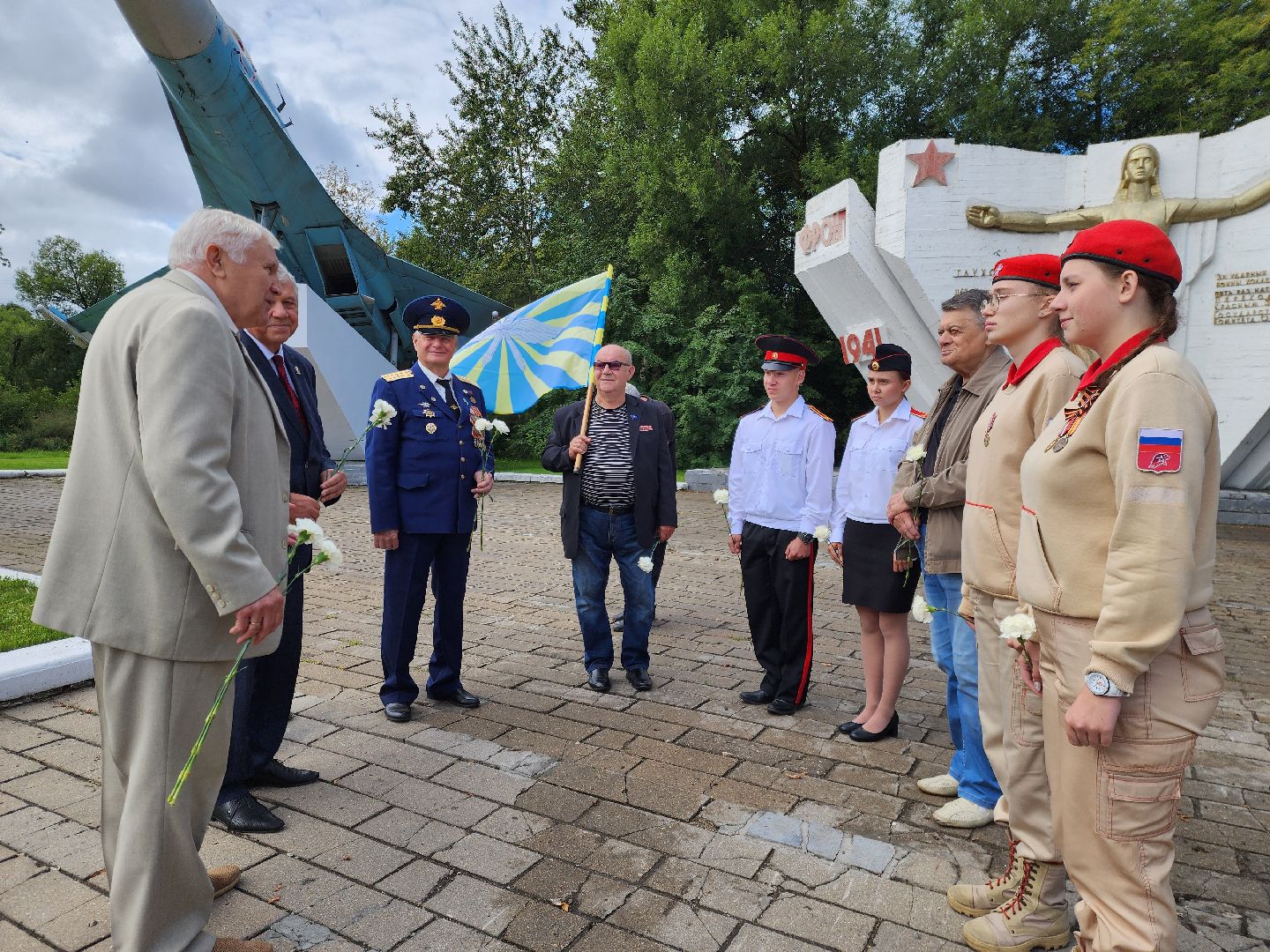 ногинск, общество, жители, день военно-воздушных сил, память, памятник, возложение цветов,