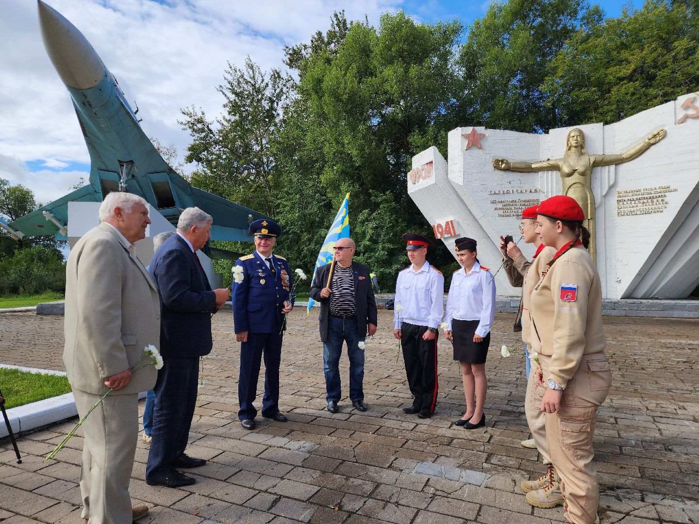 ногинск, общество, жители, день военно-воздушных сил, память, памятник, возложение цветов,