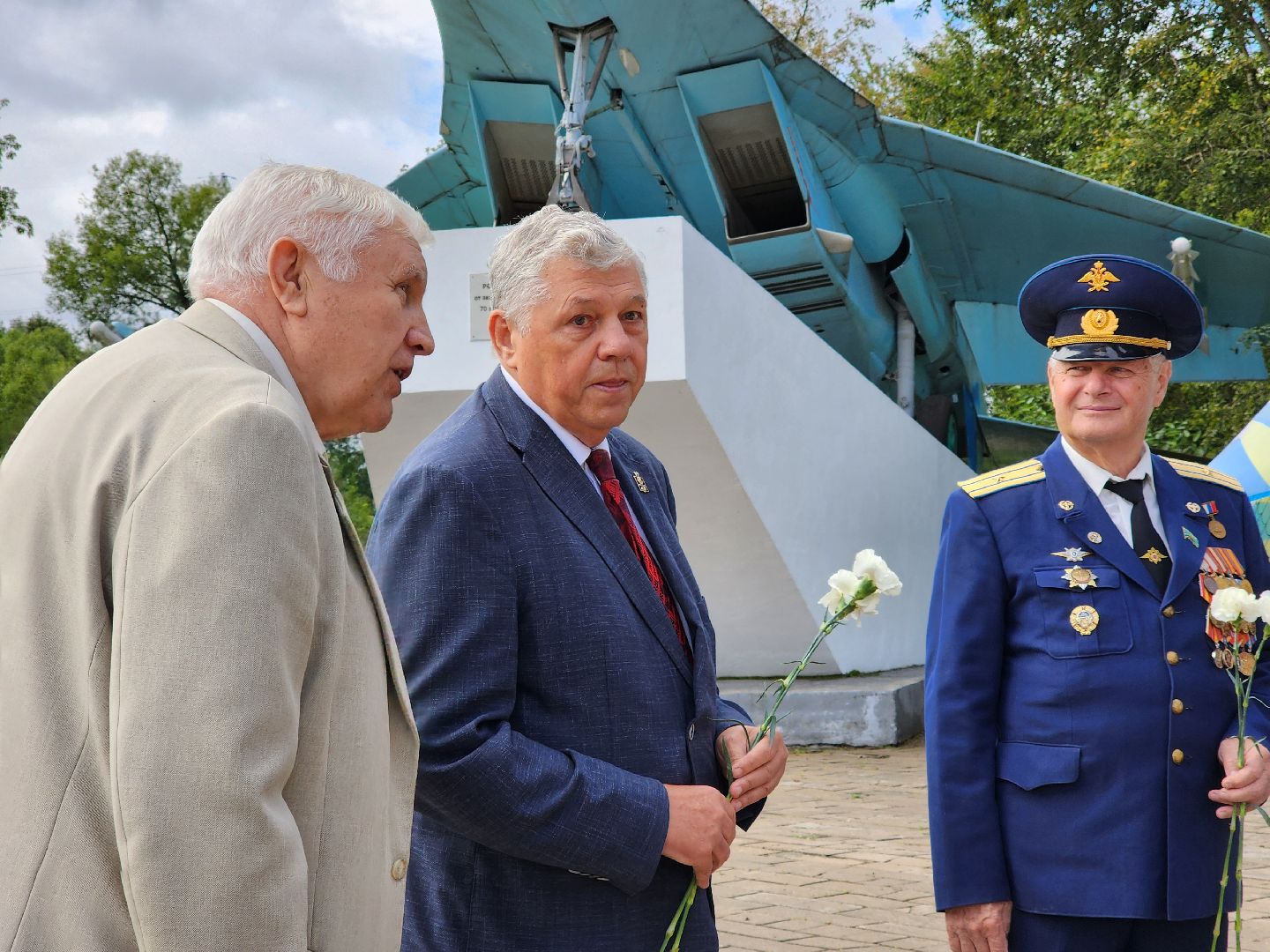 ногинск, общество, жители, день военно-воздушных сил, память, памятник, возложение цветов,