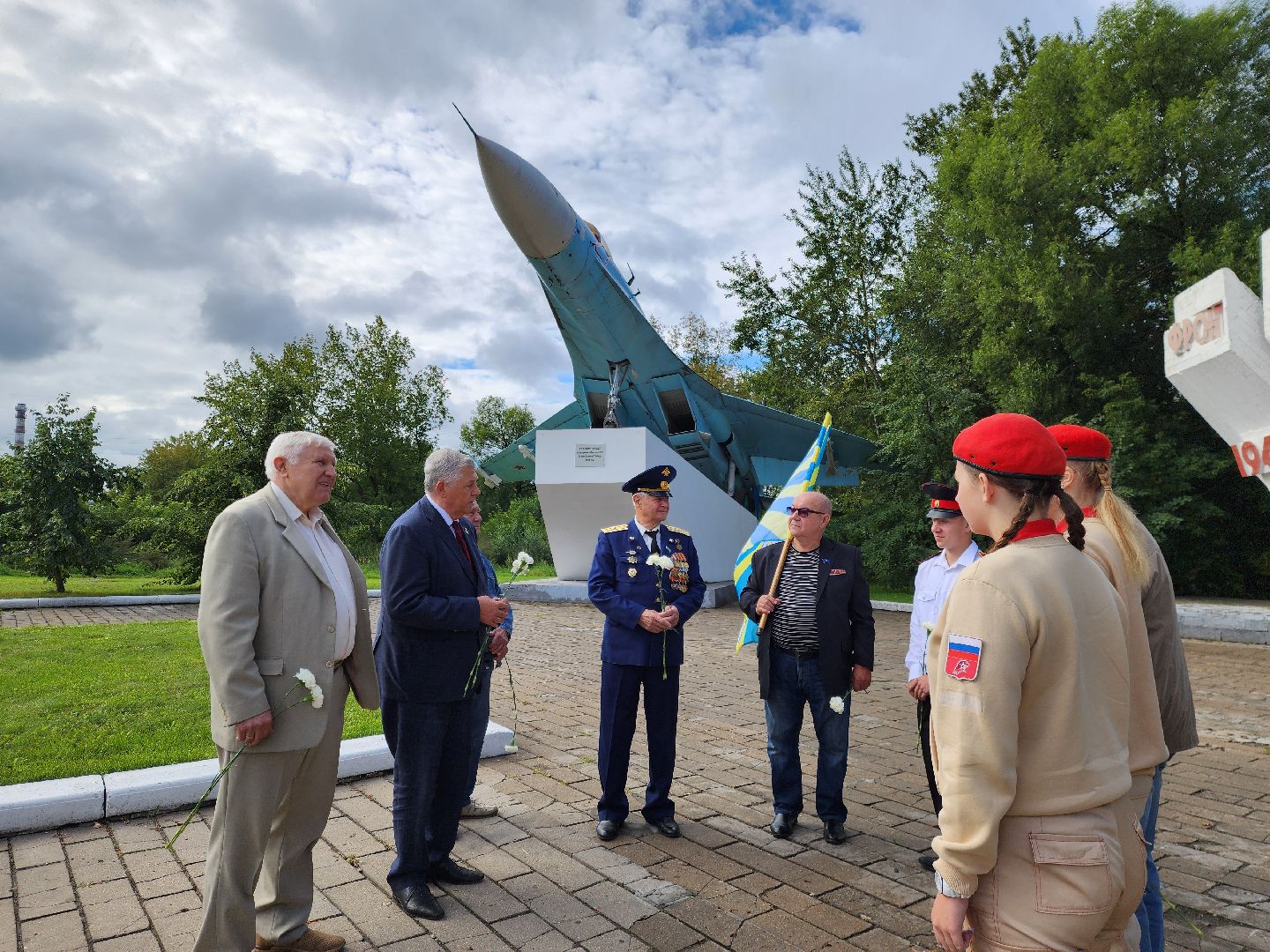 ногинск, общество, жители, день военно-воздушных сил, память, памятник, возложение цветов,