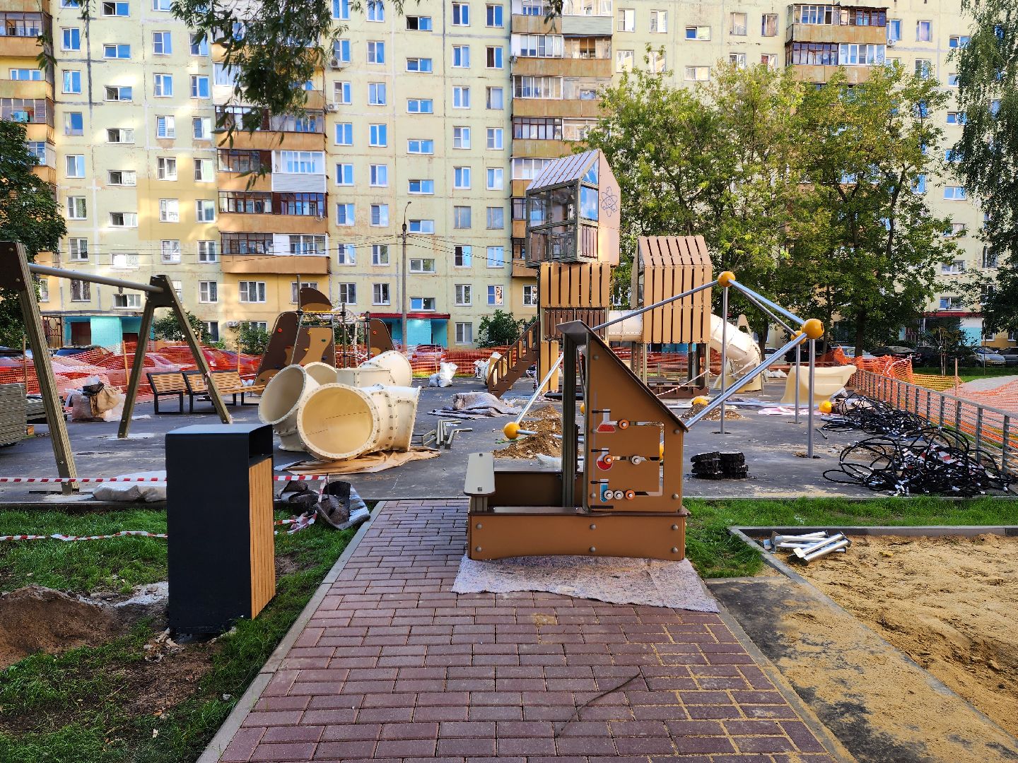 раменское, благоустройство, детская площадка на Гурьева 9,