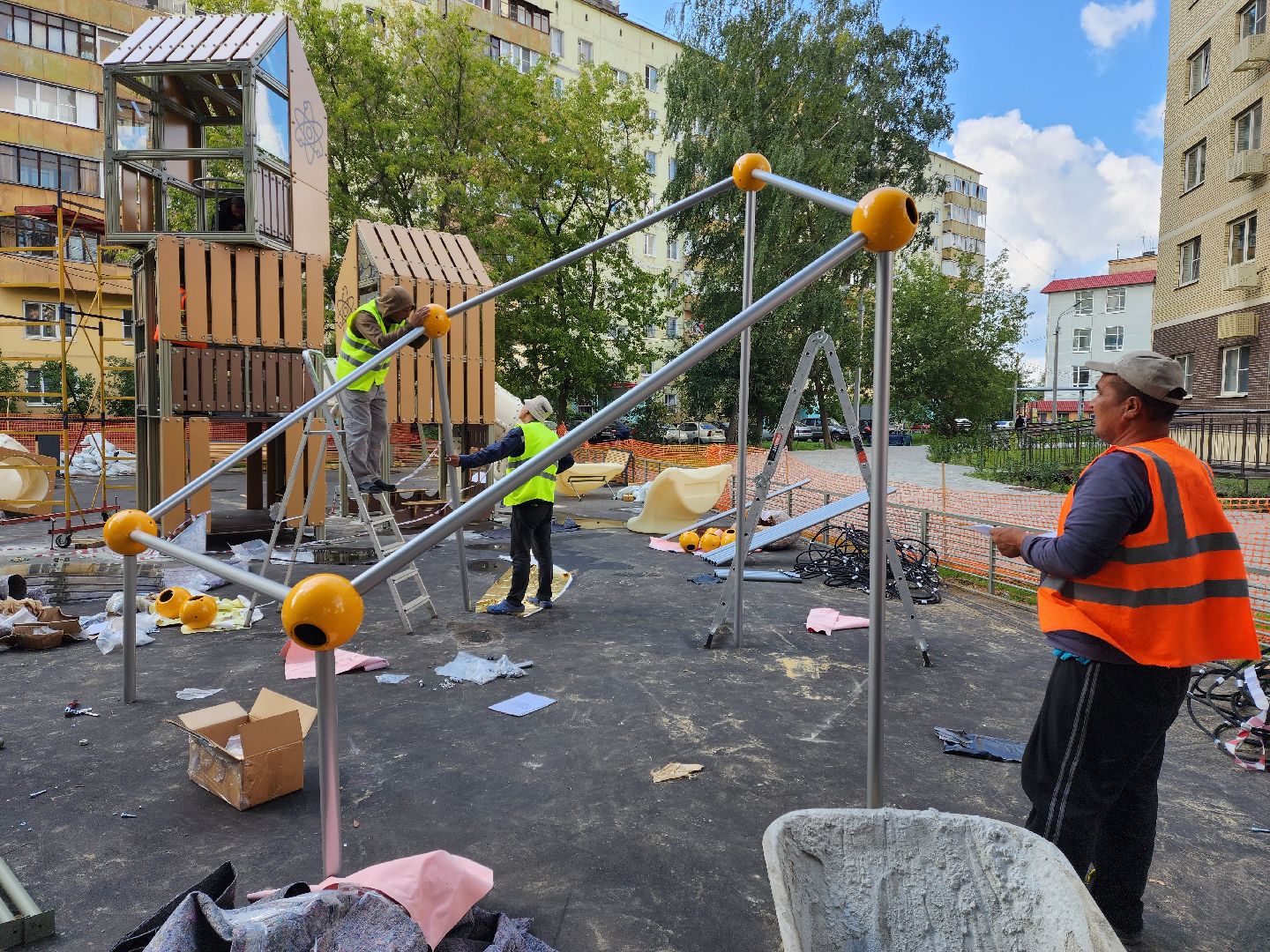 раменское, благоустройство, детская площадка на Гурьева 9,