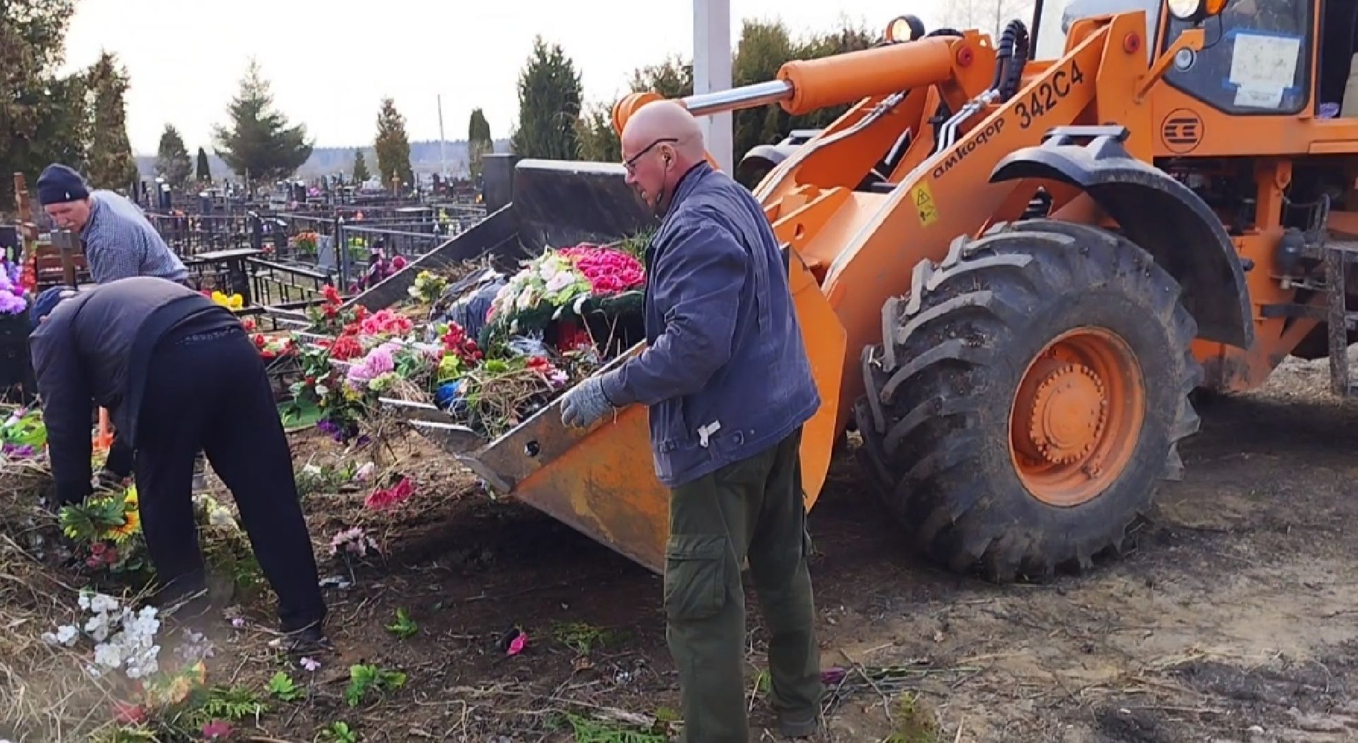Бронницы, уборка, кладбище