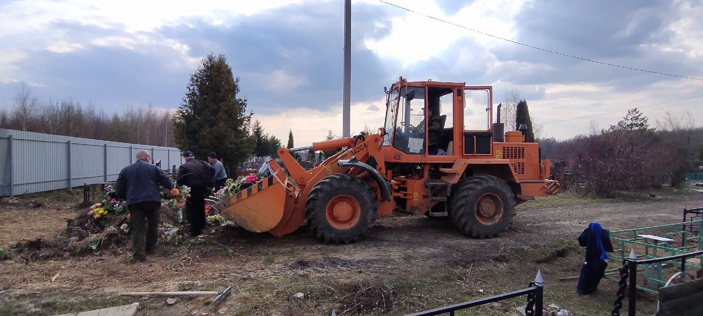 Бронницы, уборка, кладбище