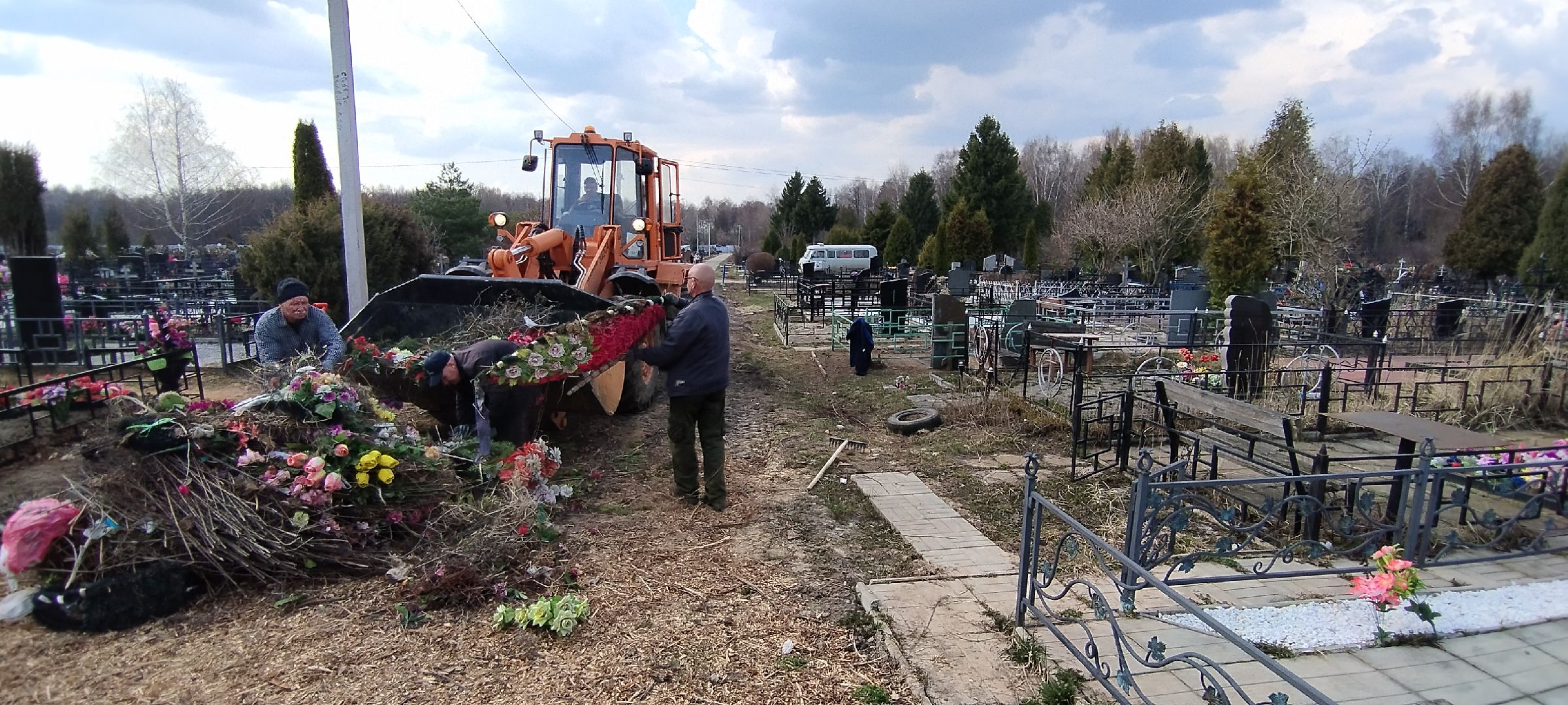 Бронницы, уборка, кладбище