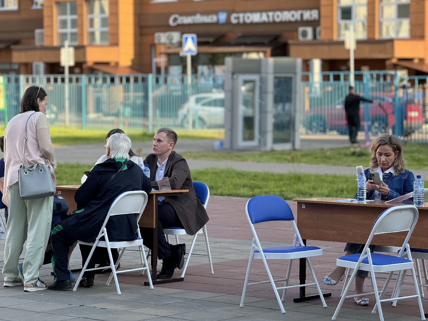 выездная администрация, глава ленинского городского округа, реконструкция детской площадки, жители ленинского округа,