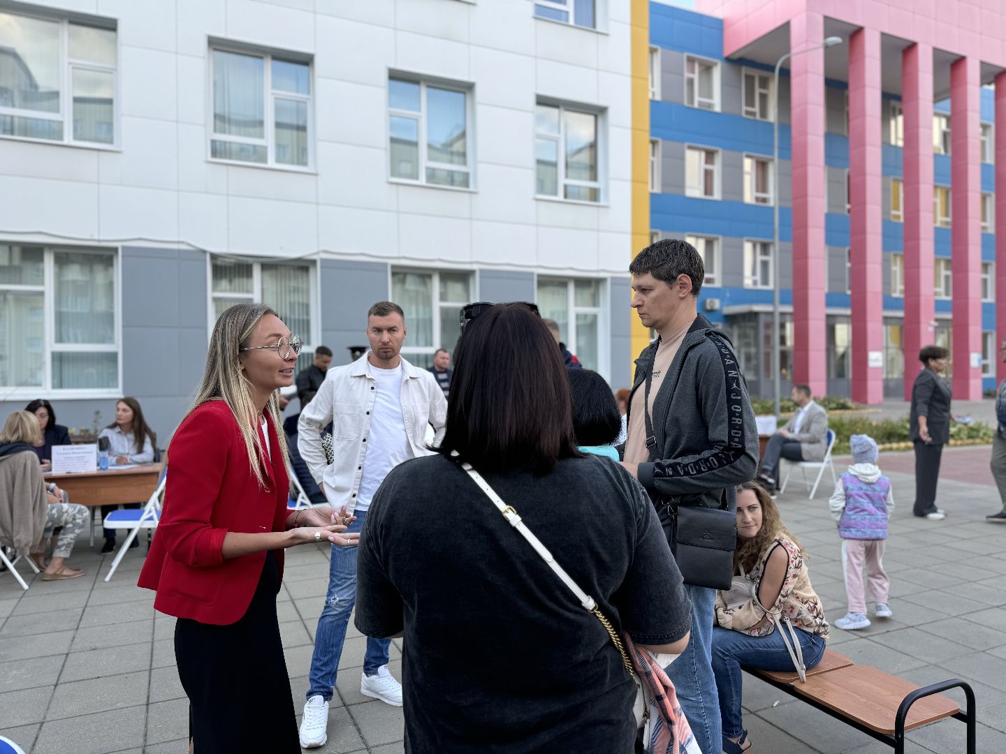 выездная администрация, глава ленинского городского округа, реконструкция детской площадки, жители ленинского округа,