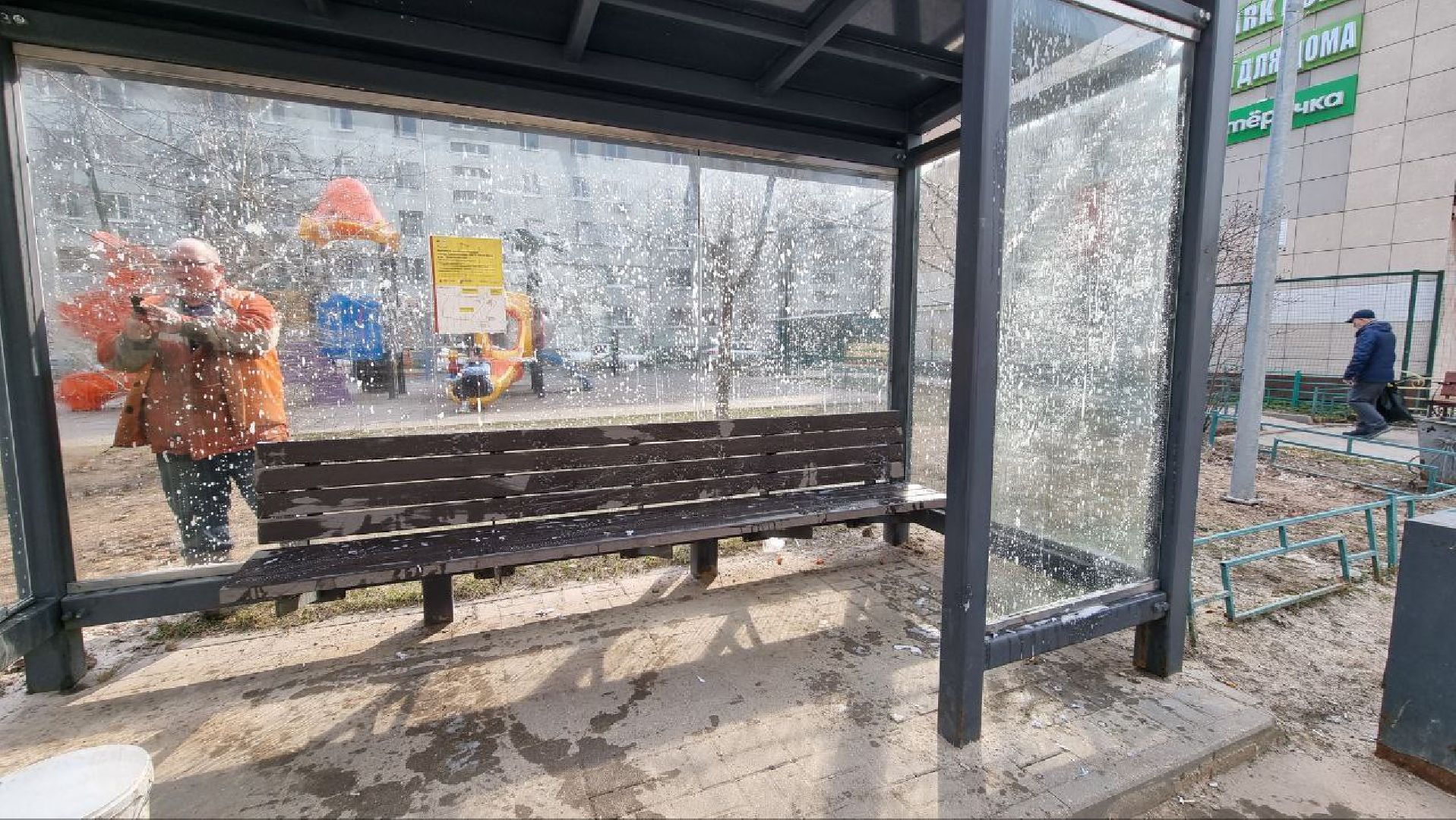 уборка, мытье остановок, Дзержинский, ЖКХ