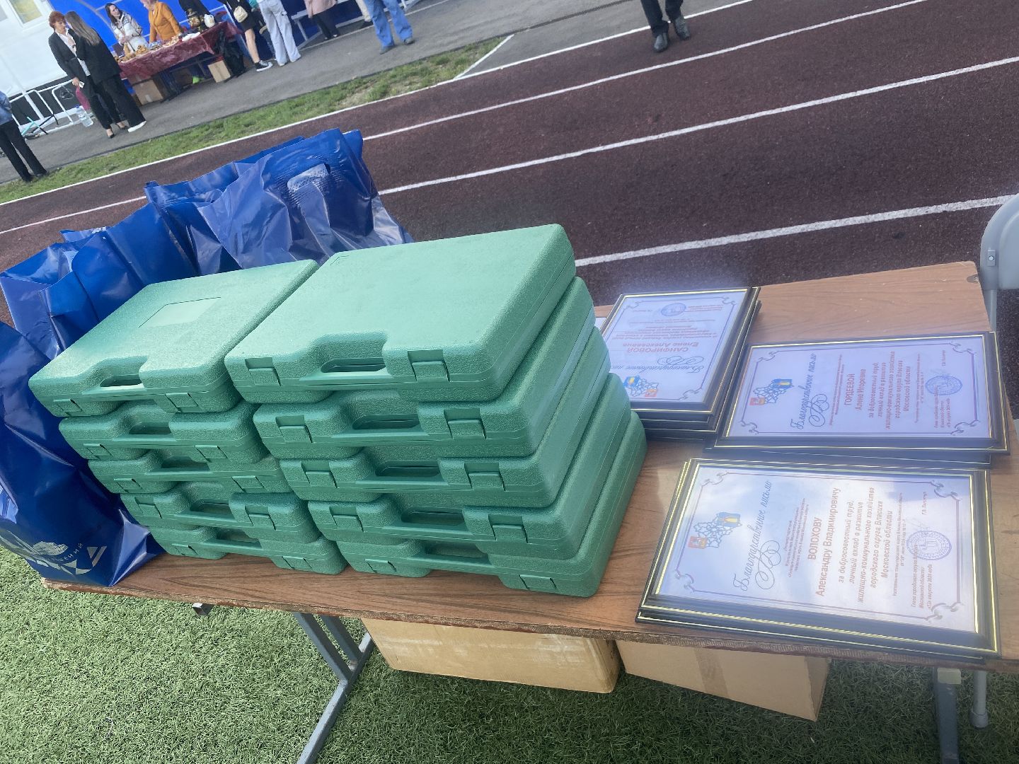 праздник двора, микрорайон спортивный, власиха ул Маршала Жукова, чествование юбиляров, семьи с особенными детьми, Год семьи, президент рф, президент путин,