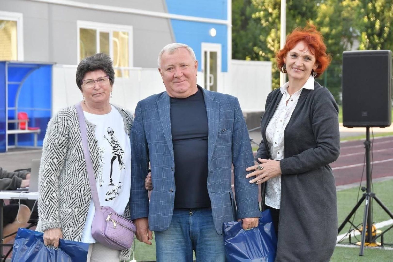 праздник двора, микрорайон спортивный, власиха ул Маршала Жукова, чествование юбиляров, семьи с особенными детьми, Год семьи, президент рф, президент путин,