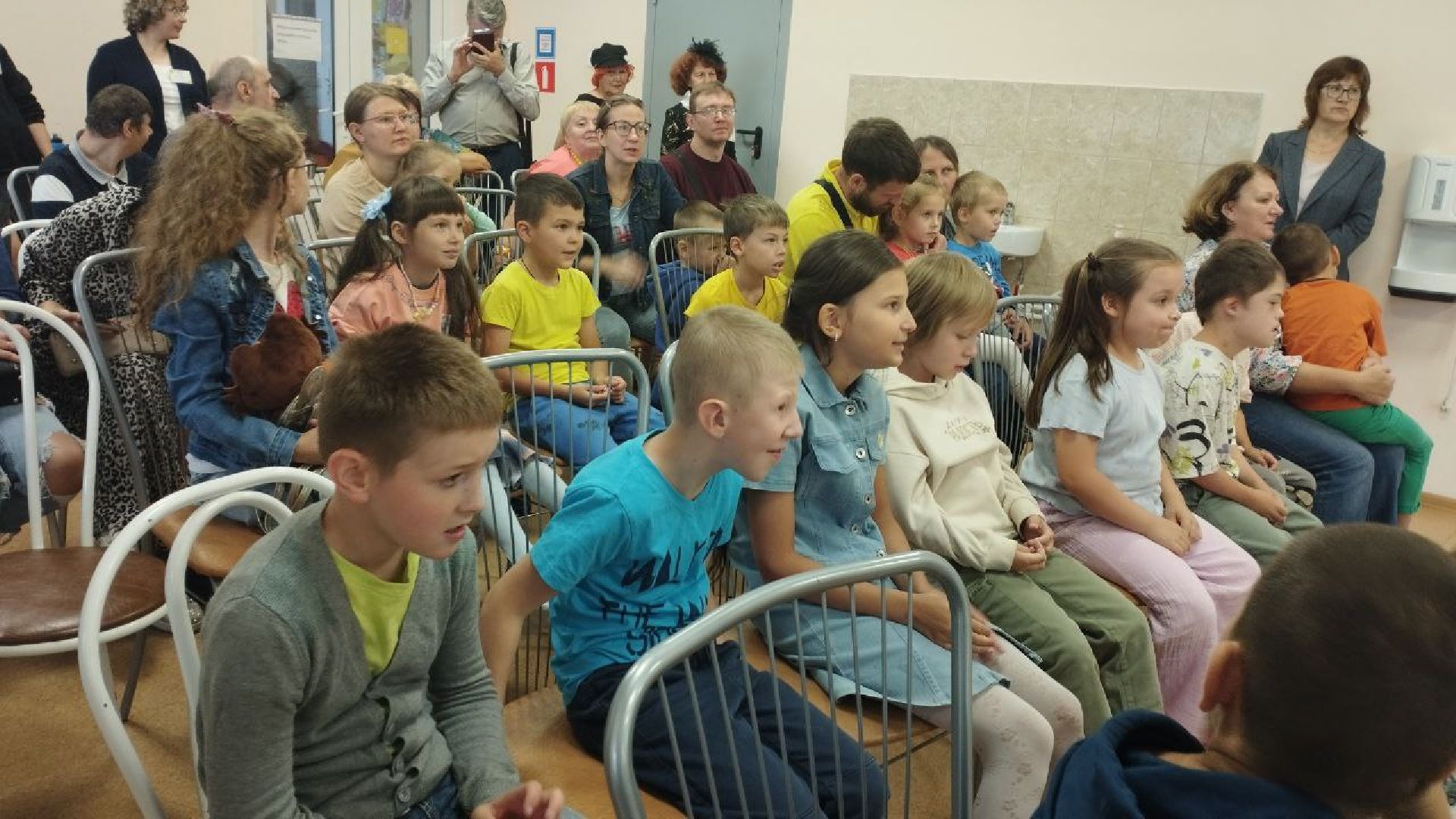 ивантеевка, медовый спас, театральная студия, дети, дети с овз, спектакль, песни, центр социального обслуживания,