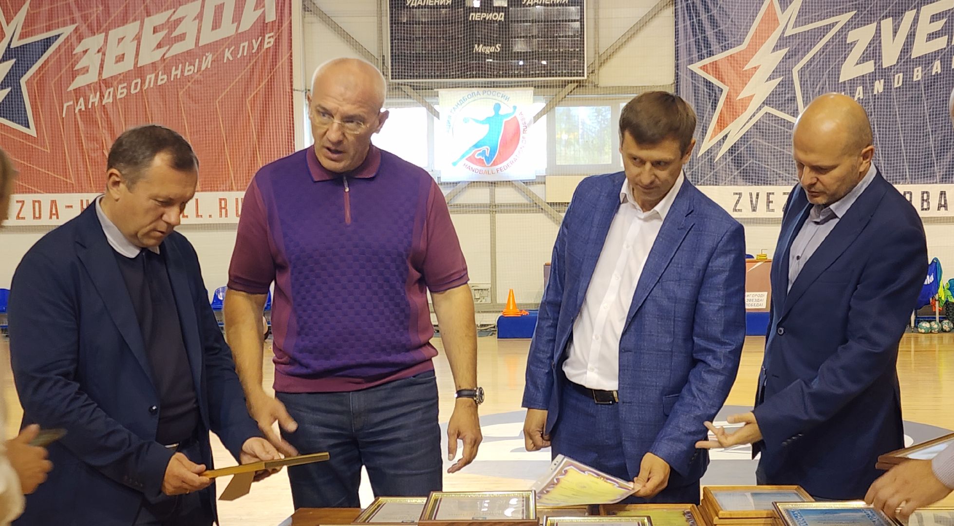 Звенигород, волонтры подмосковья, Сбор гуманитарной помощи, Курская область,