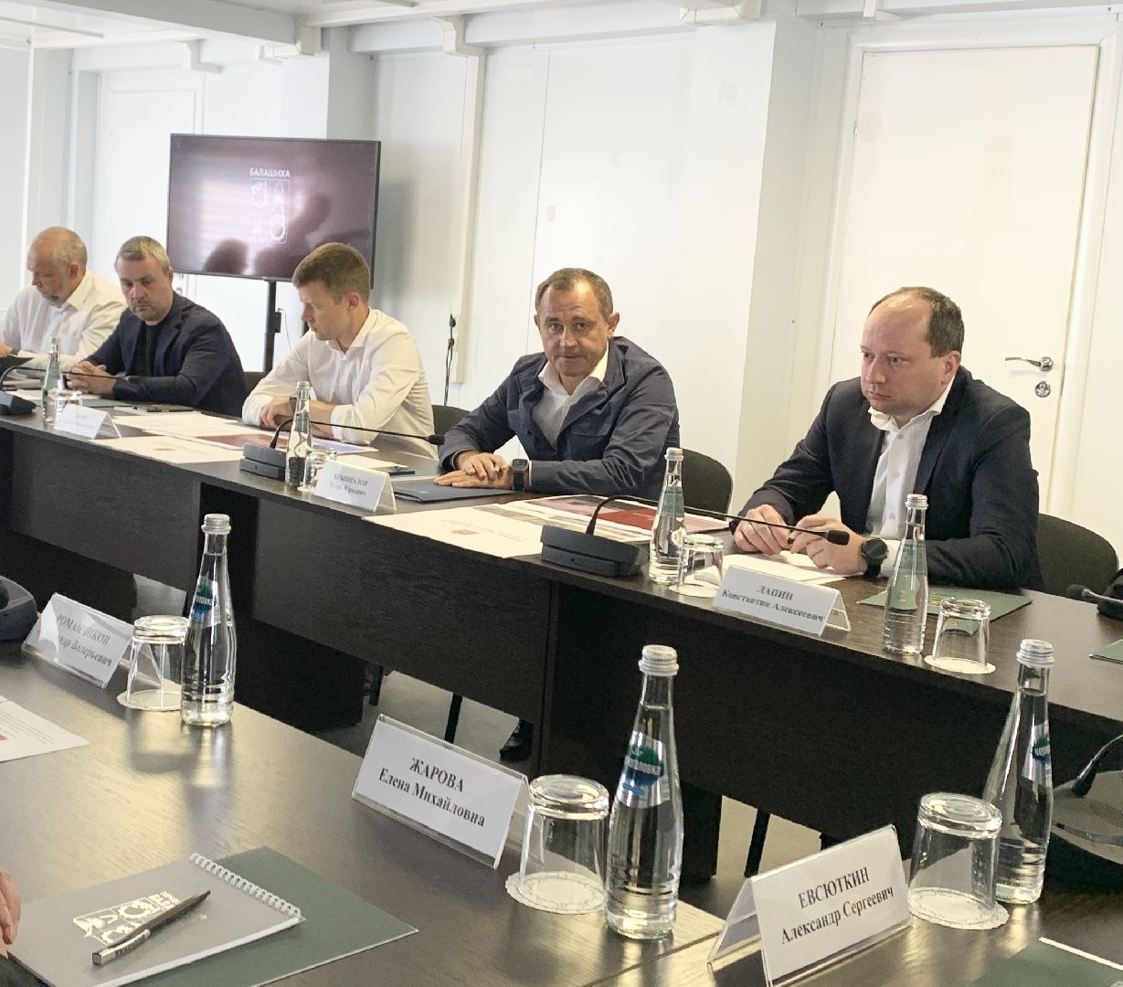 Балашиха, Подмосковье, Многопрофильная клиника Балашихинская областная больница, Ремонт дорог, благоустройство,