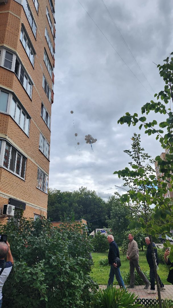 Александр Крутов, заслуженный летчик-испытатель рф, герой россии, мемориальная доска, митинг, ЛИИ, Школа летчиков-испытателей,