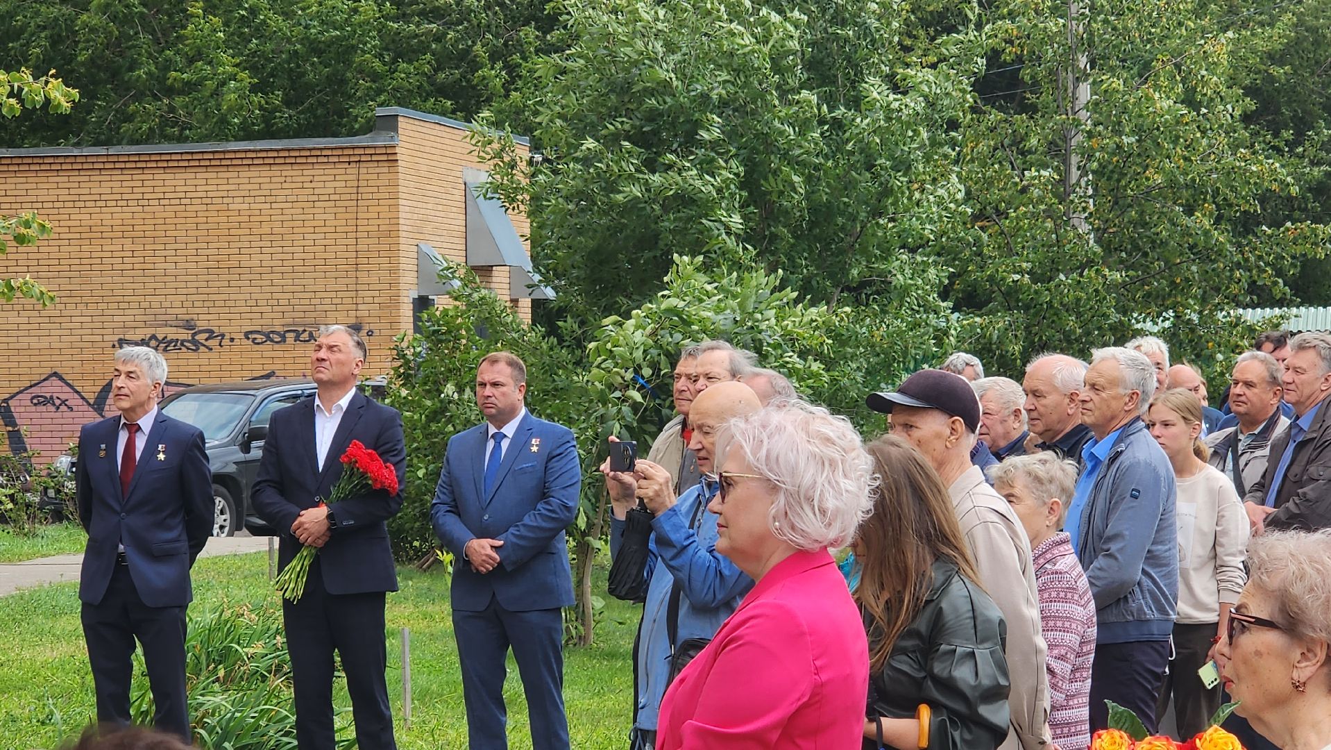 Александр Крутов, заслуженный летчик-испытатель рф, герой россии, мемориальная доска, митинг, ЛИИ, Школа летчиков-испытателей,