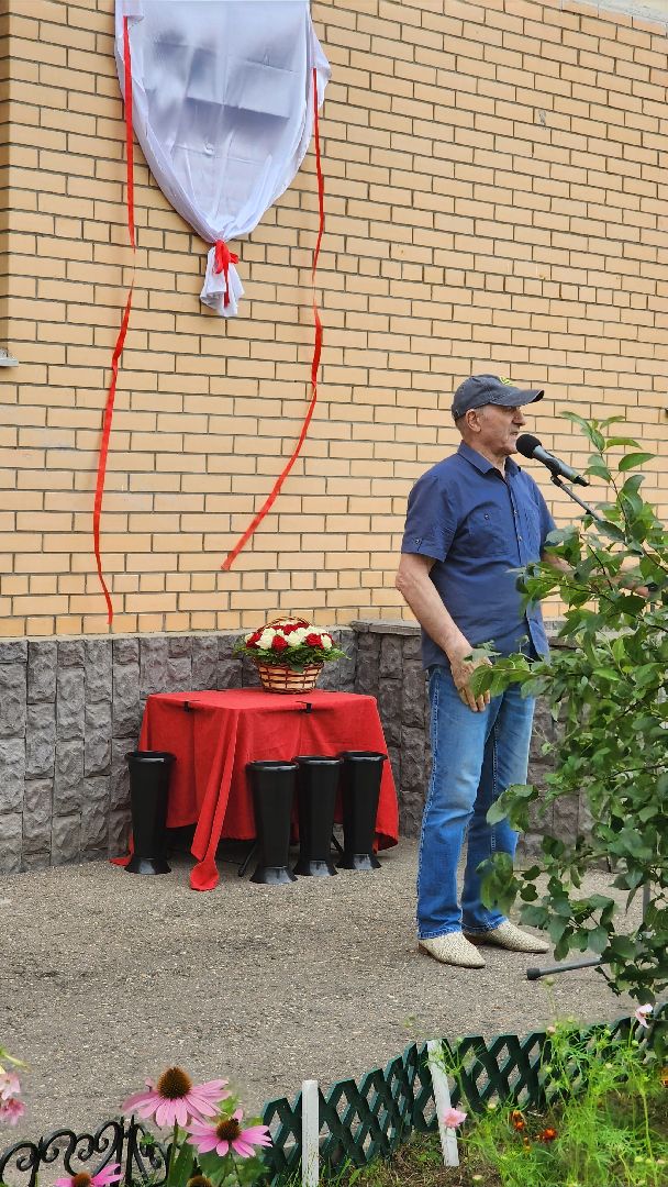 Александр Крутов, заслуженный летчик-испытатель рф, герой россии, мемориальная доска, митинг, ЛИИ, Школа летчиков-испытателей,