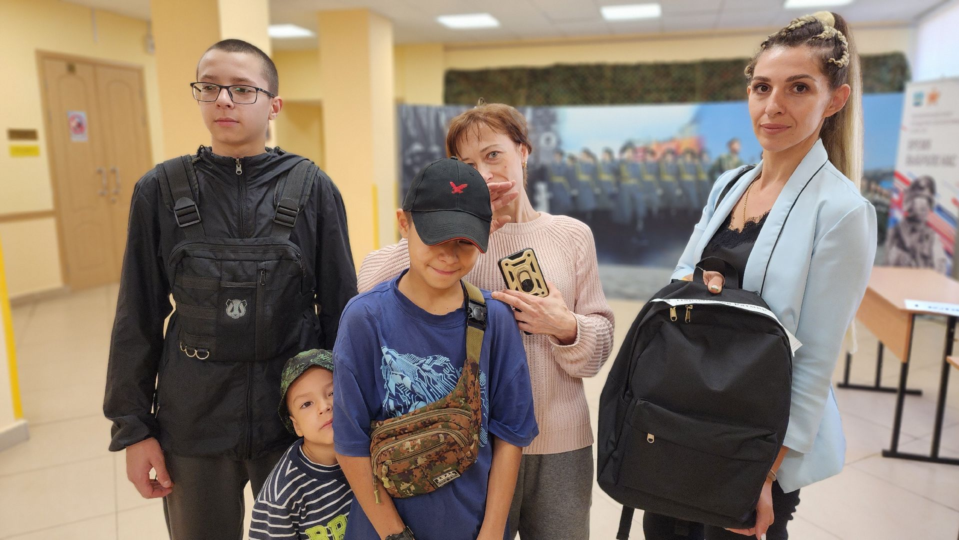 Солнечногорск, благотворительая акция, собери ребёнка в школу, комиссия по делам несовершеннолетних, скоро в школу,