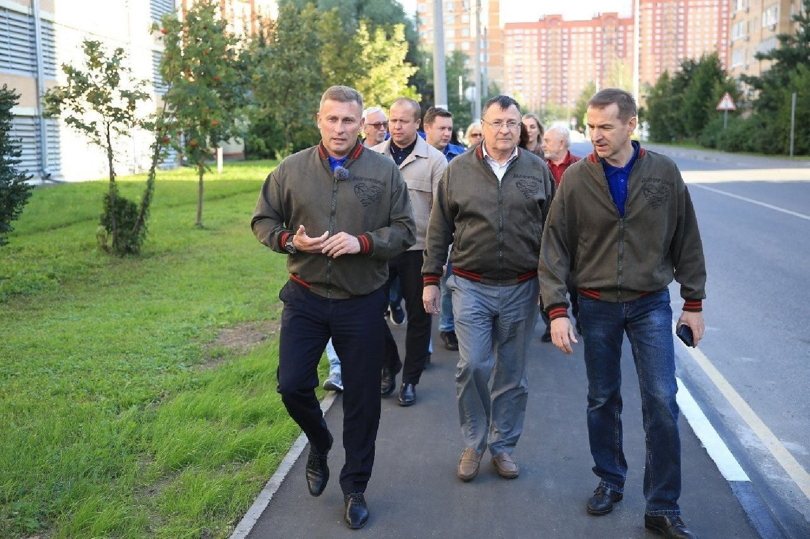 долгопрудный, центральный парк, урны, пешеходная дорожка, волейбол,