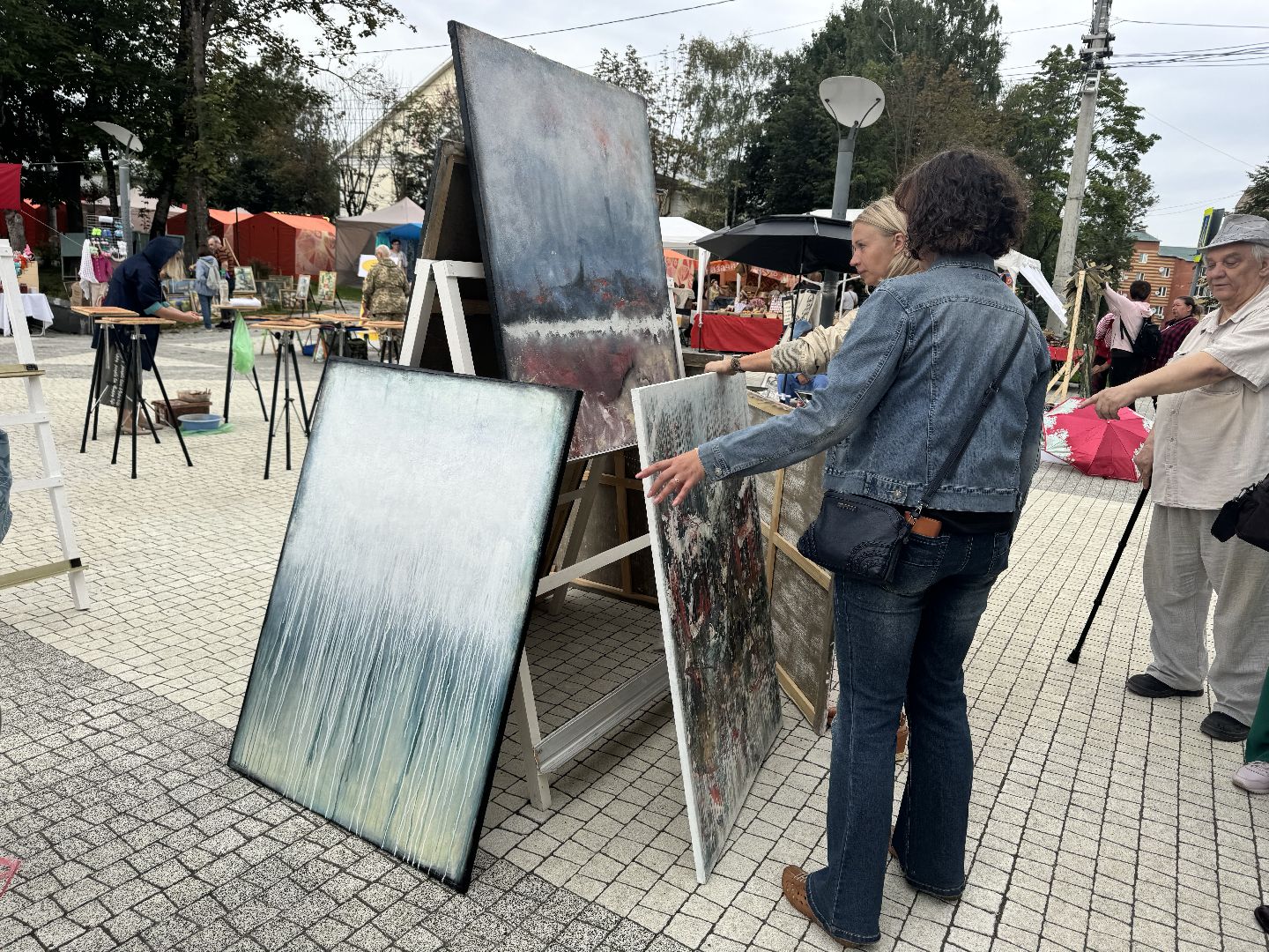шаховская, вернисаж, вернисаж в честь дня города, день города 2024,