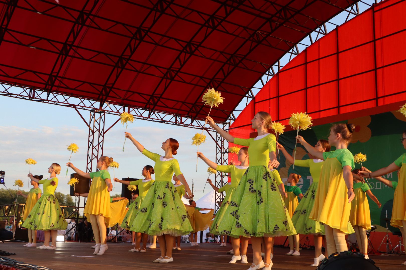 День города, серебряные пруды, 100 лет серебряно-прудскому району, парк серебряный,