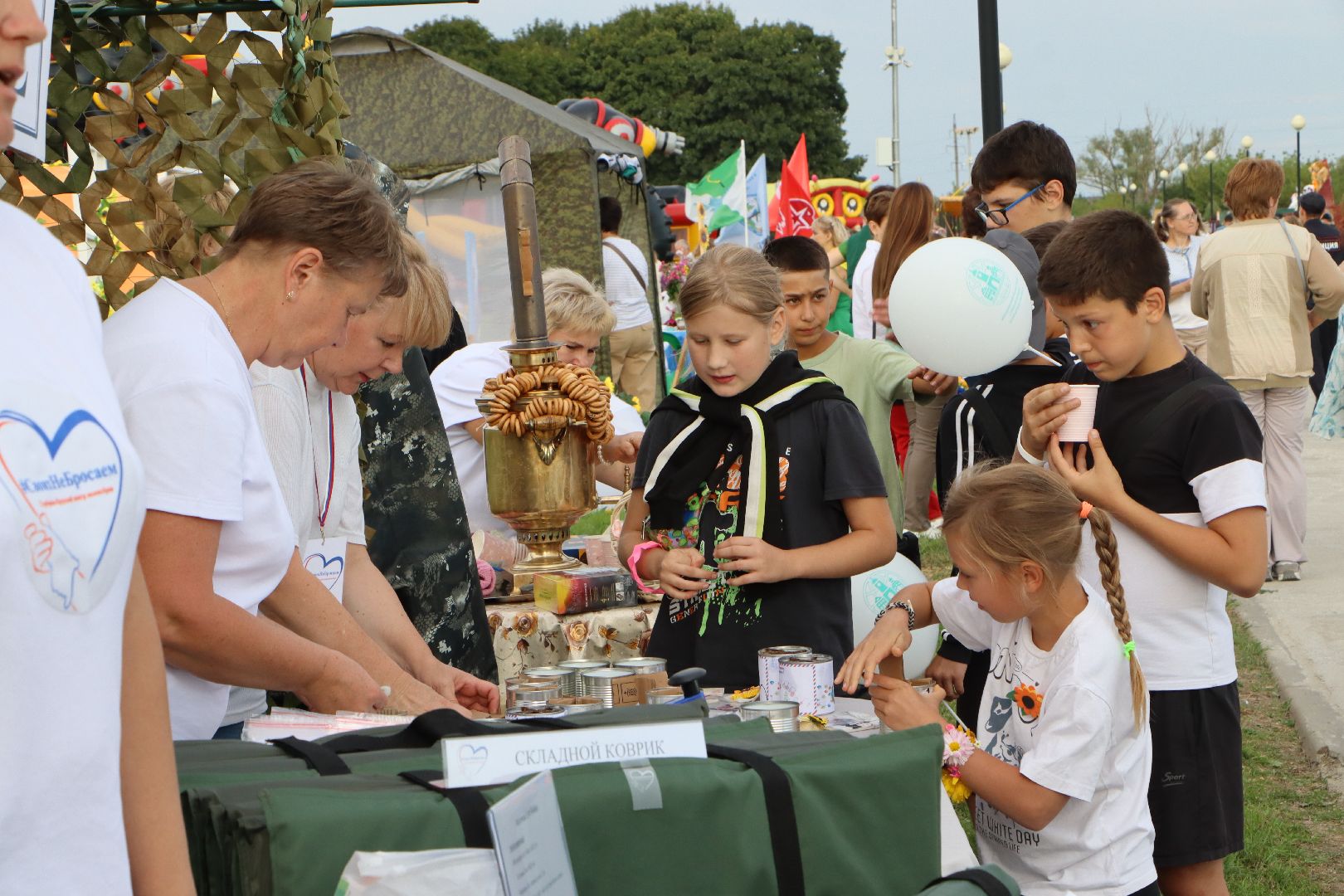 серебряные пруды, 100 лет серебряно-прудскому району, день города 2024, парк серебряный, волонтерский центр, своихнебросаем, помощь фронту,