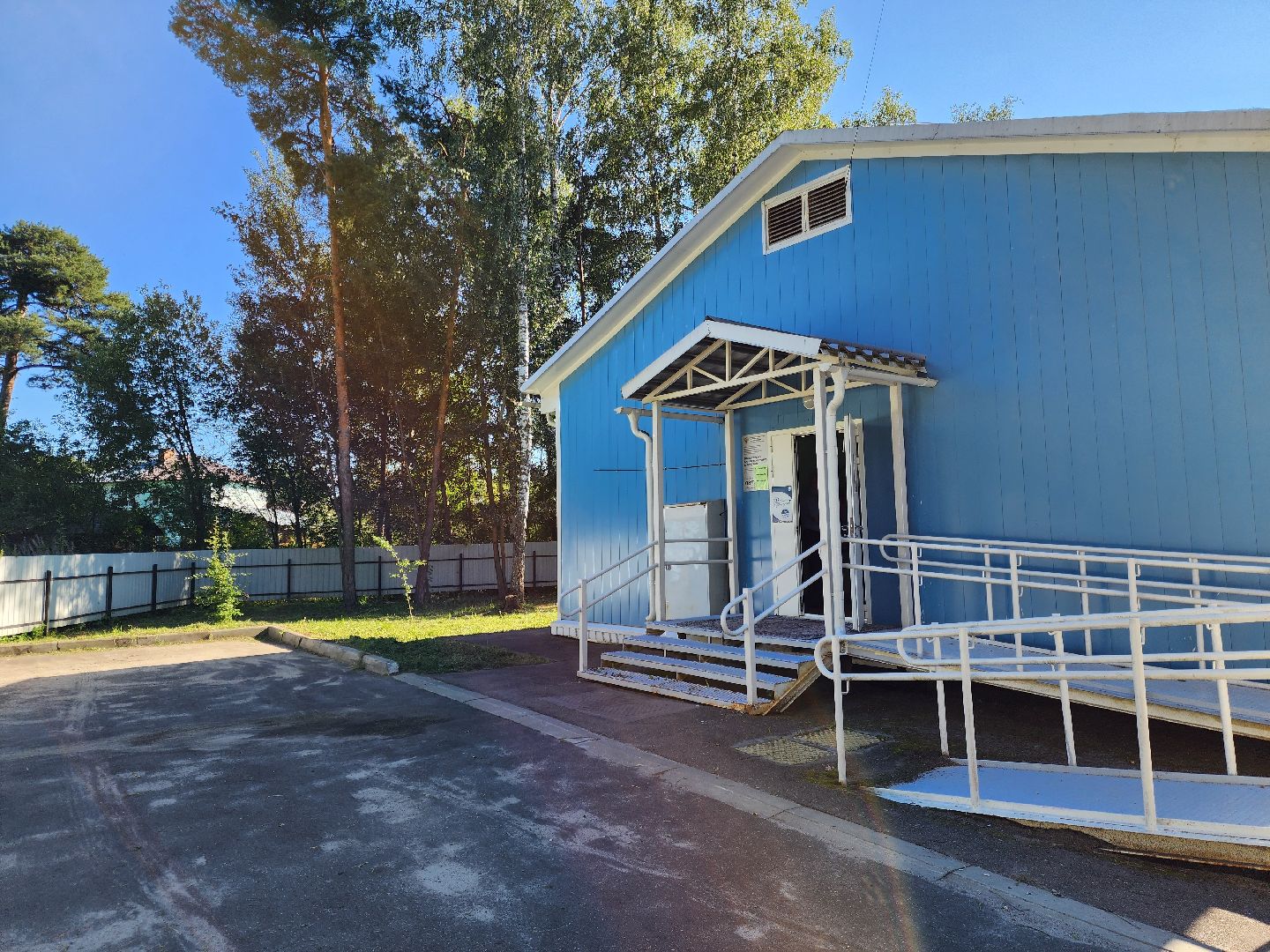 Деревня Тимохово, Жители, Общество, Дороги, Власть,