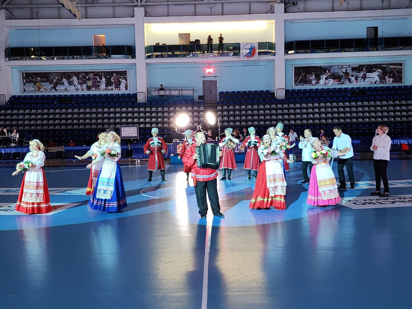 Чехов, дворец спорта Олимпийский, международный турнир по гандболу, Кубок губернатора Московской области, Чеховские медведи, победители, призеры,