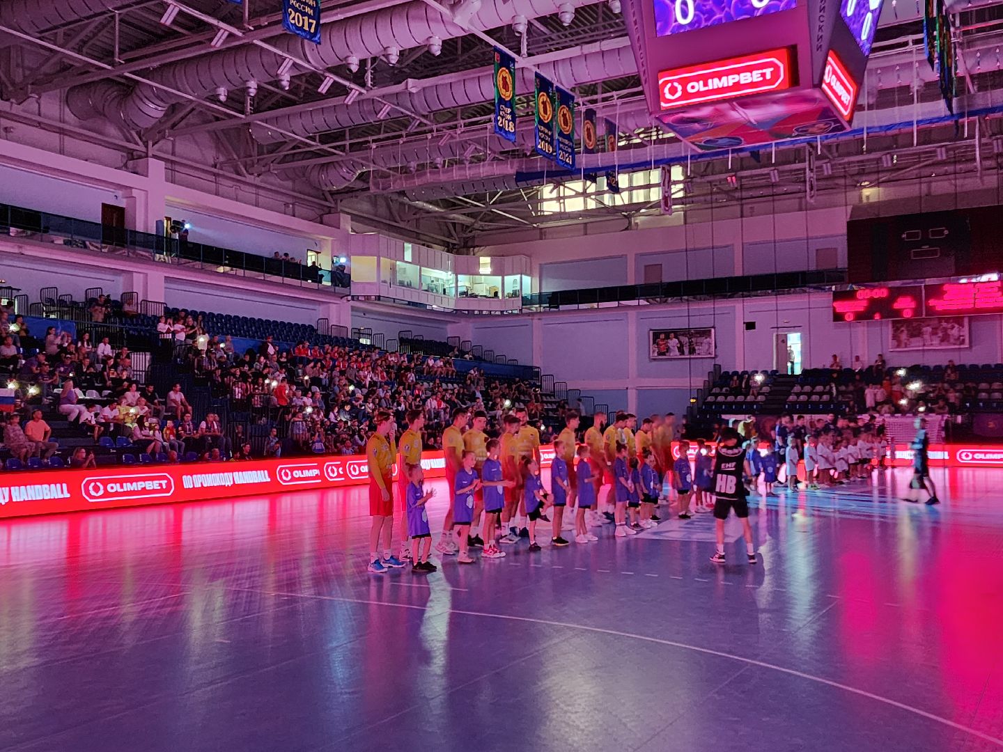 Чехов, дворец спорта Олимпийский, международный турнир по гандболу, Кубок губернатора Московской области, Чеховские медведи, победители, призеры,