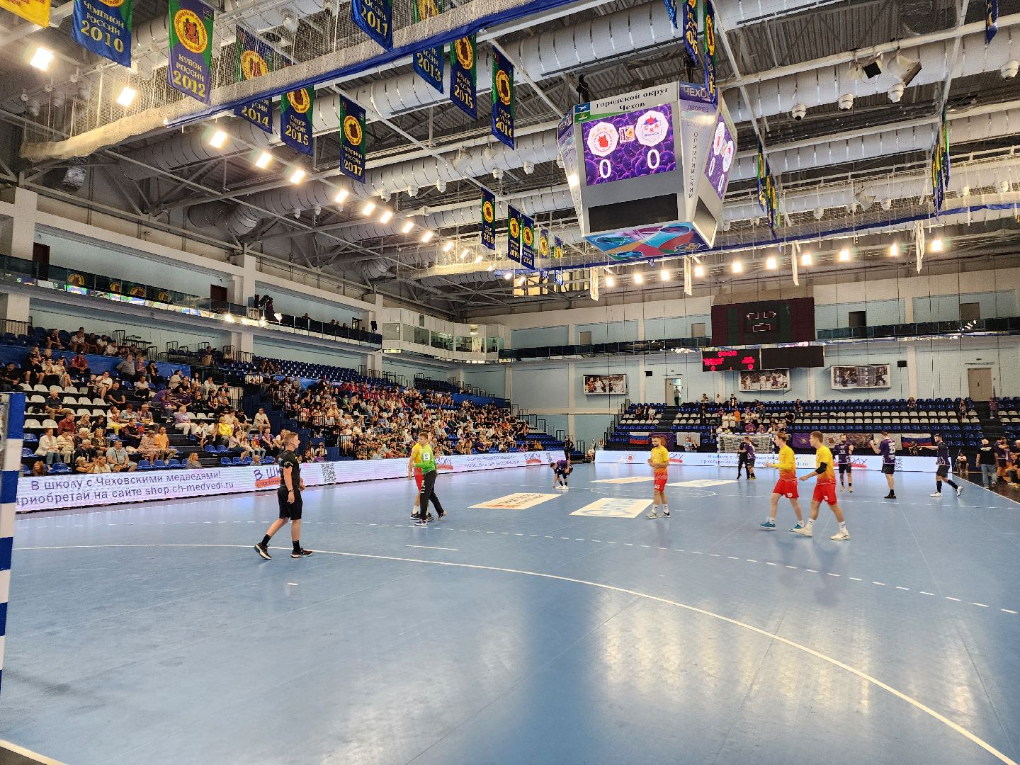 Чехов, дворец спорта Олимпийский, международный турнир по гандболу, Кубок губернатора Московской области, Чеховские медведи, победители, призеры,