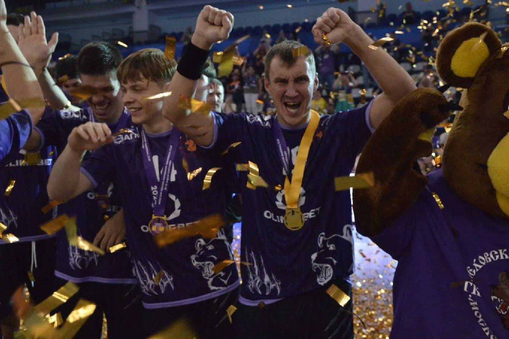 Чехов, дворец спорта Олимпийский, международный турнир по гандболу, Кубок губернатора Московской области, Чеховские медведи, победители, призеры,