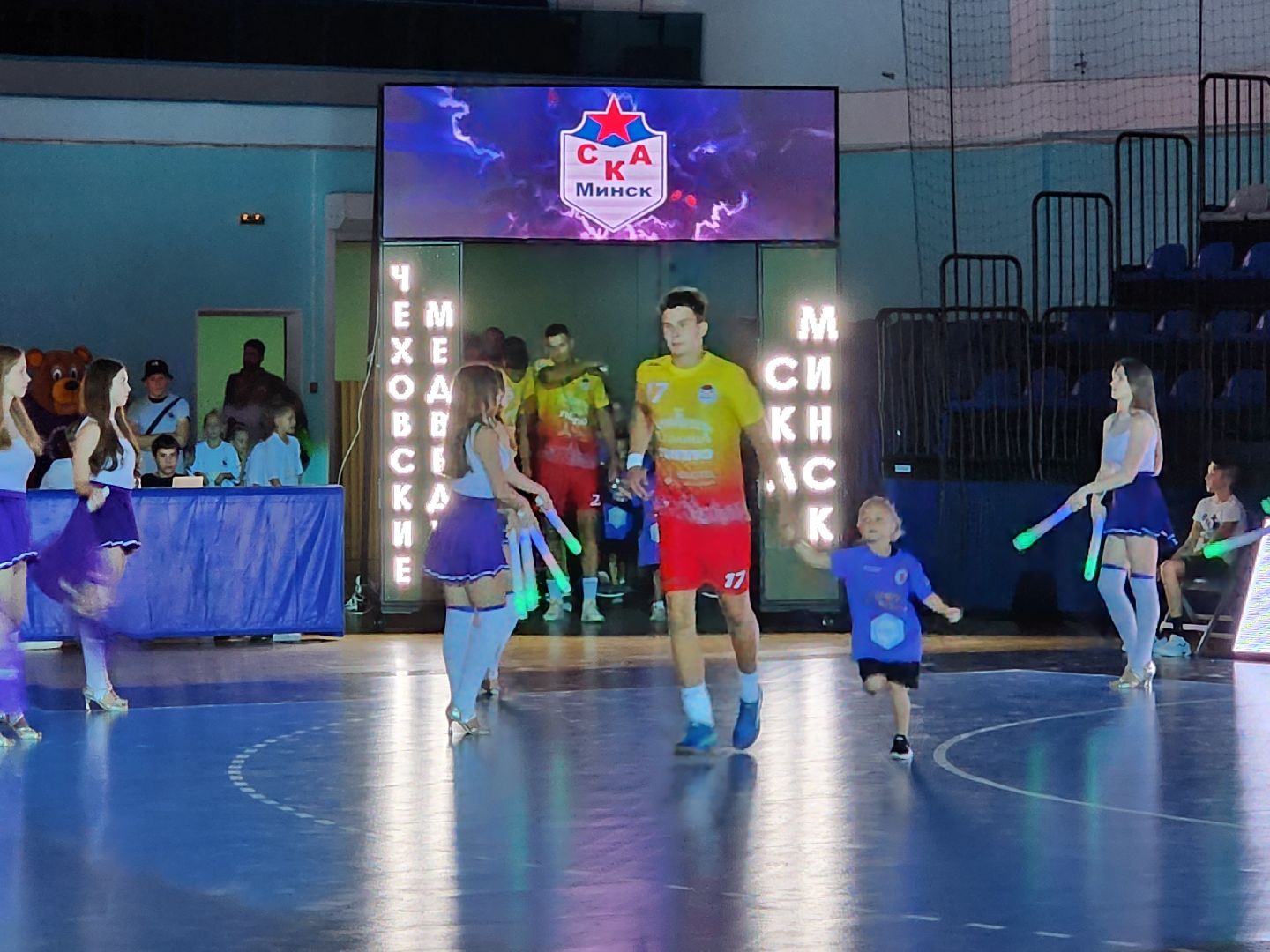 Чехов, дворец спорта Олимпийский, международный турнир по гандболу, Кубок губернатора Московской области, Чеховские медведи, победители, призеры,