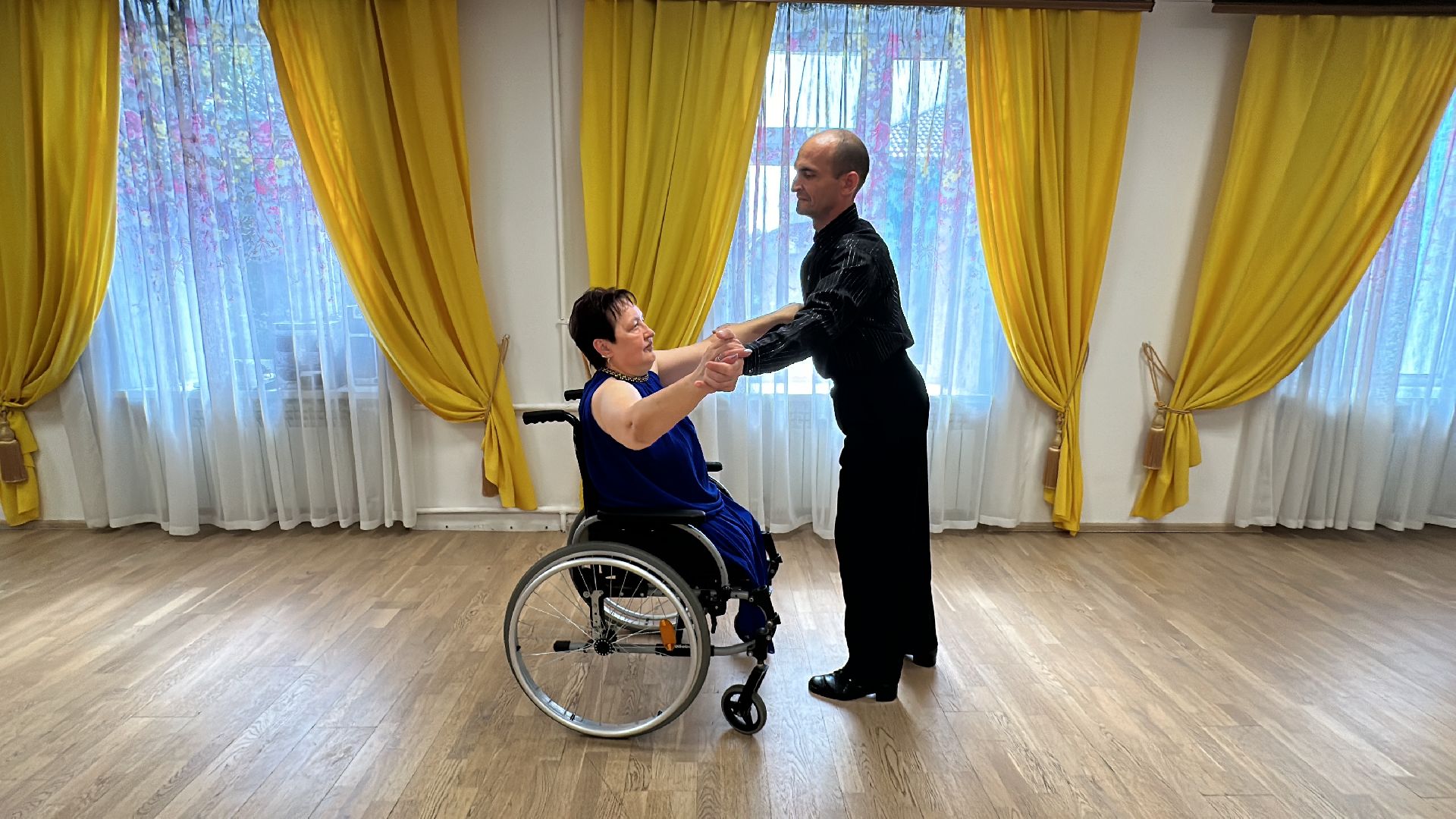 Клин, общество, медицина, танцы, инвалиды,