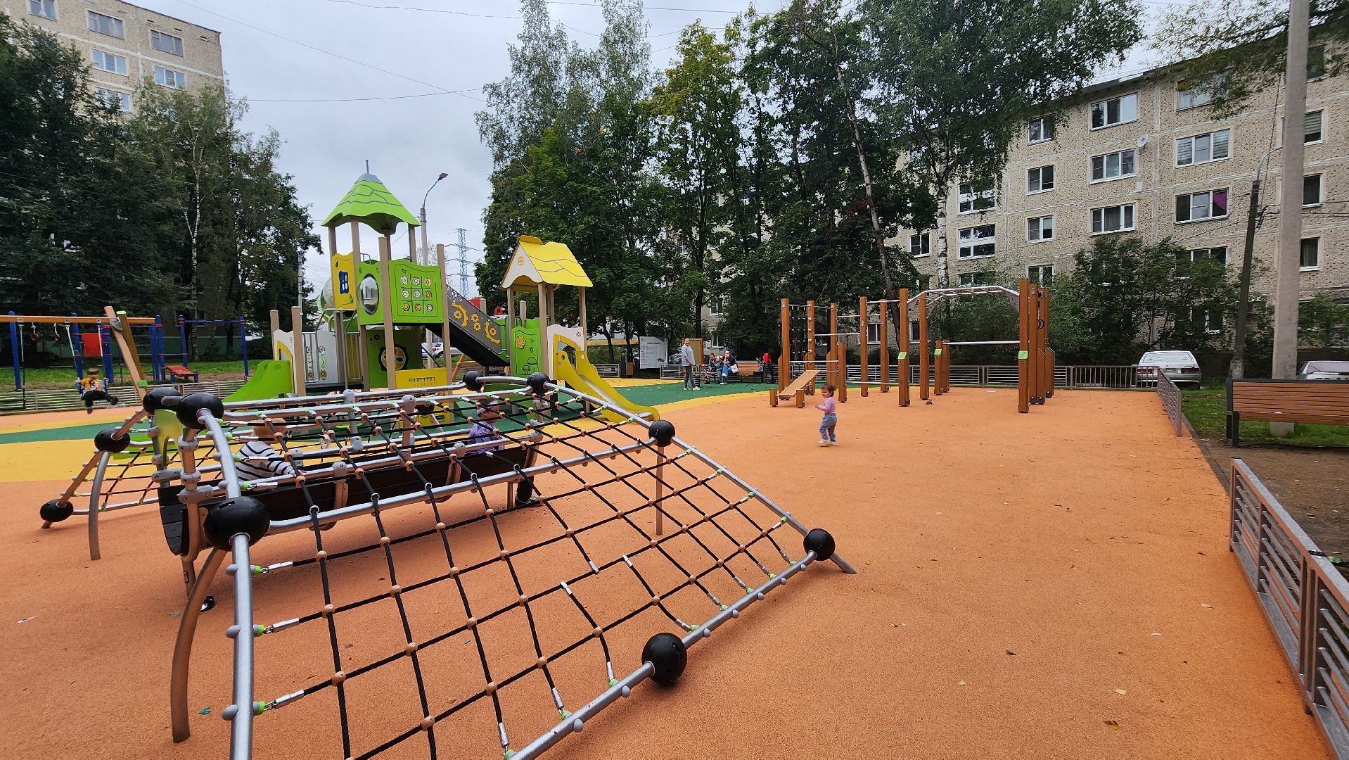 Солнечногорск, микрорайон Рекинцо, дети, детская площадка, игровой комплекс,