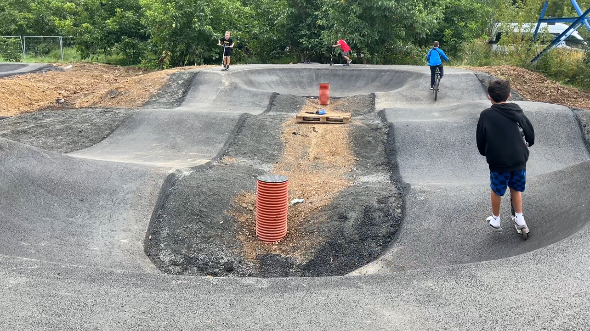 химки, сквер, благоустройство, активный отдых, скейт площадка, памп трек,