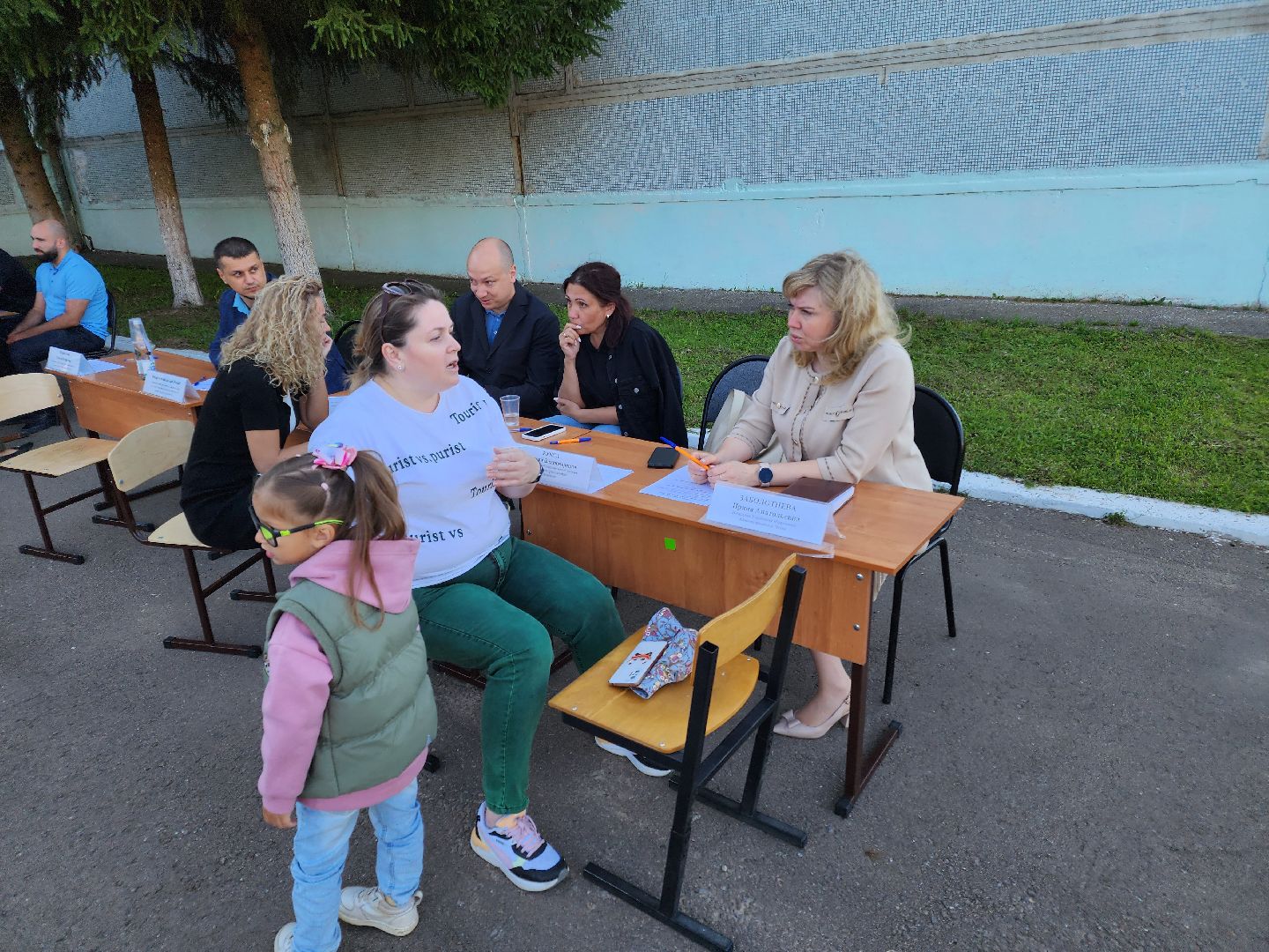 Чехов, село Стремилово, выездная администрация, встреча с жителями, обращения граждан, благоустройство, опиловка деревьев, дорожный ремонт, уличное освещение, улица Луговая,