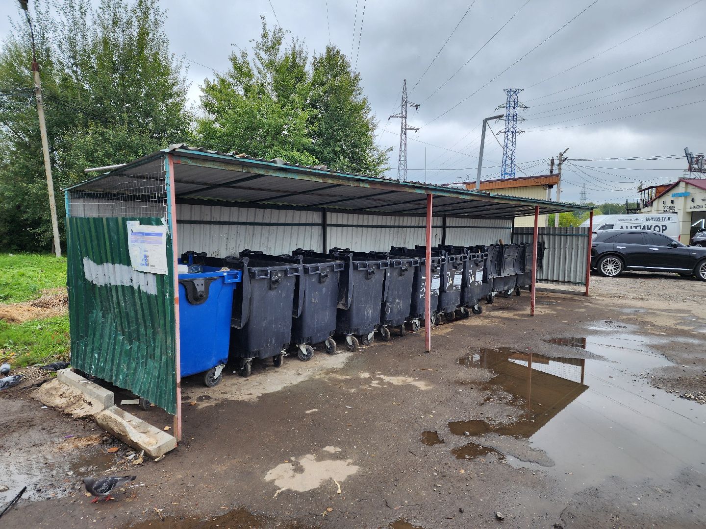 Чехов, Вишневый бульвар, контейнерная площадка, навалы мусора, коммунальные отходы, строительные отходы, обращение жителей, портал Добродел, губернатор московской области,региональный оператор МСК-НТ, стройотходы, горячая линия 122, вывоз мусора, обращение с ТКО,