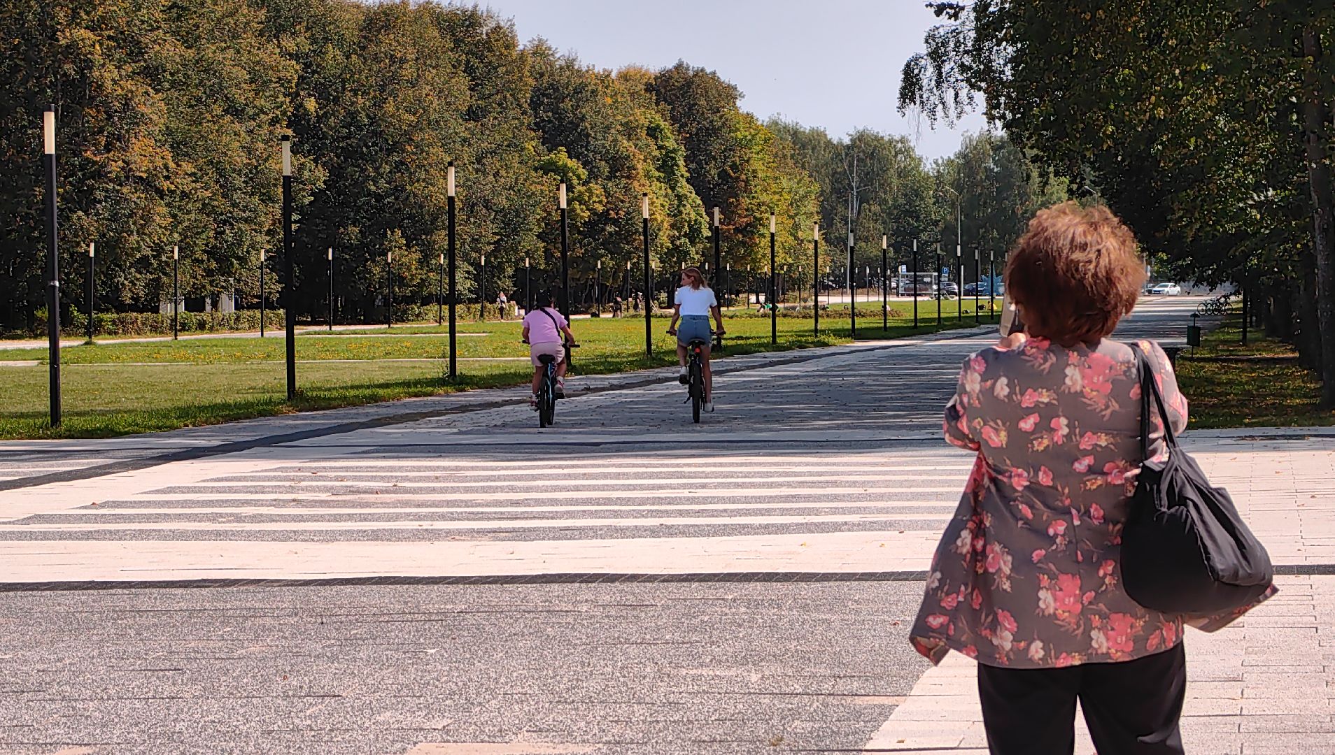 день флага россии, ленточки Триколор, велопробег, конкурсе рисунков, космонавты, мкс, флешмоб,