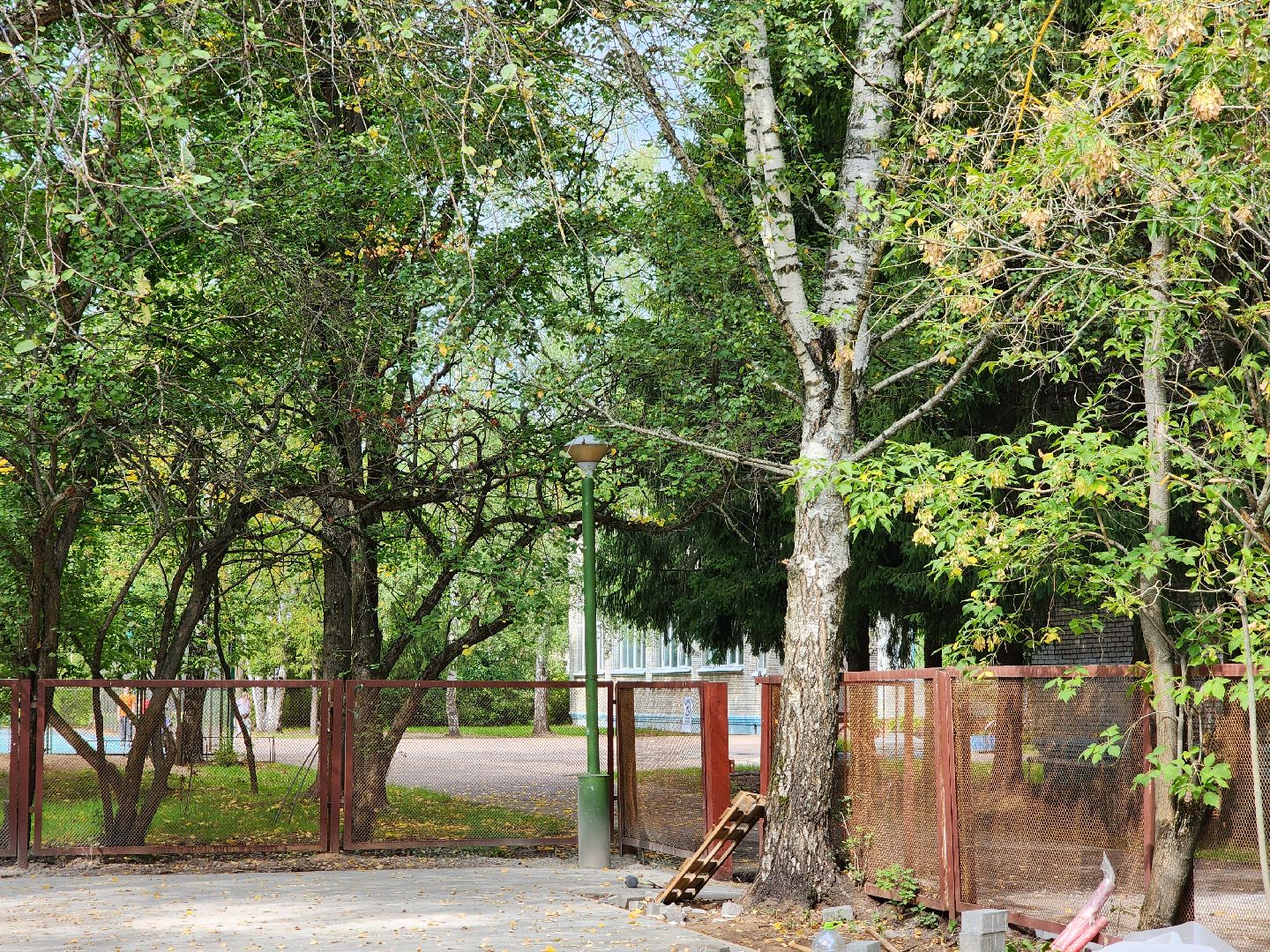 Дубна, Благоустройство, Гимназия, Укладка плитки, жилье и городская среда,