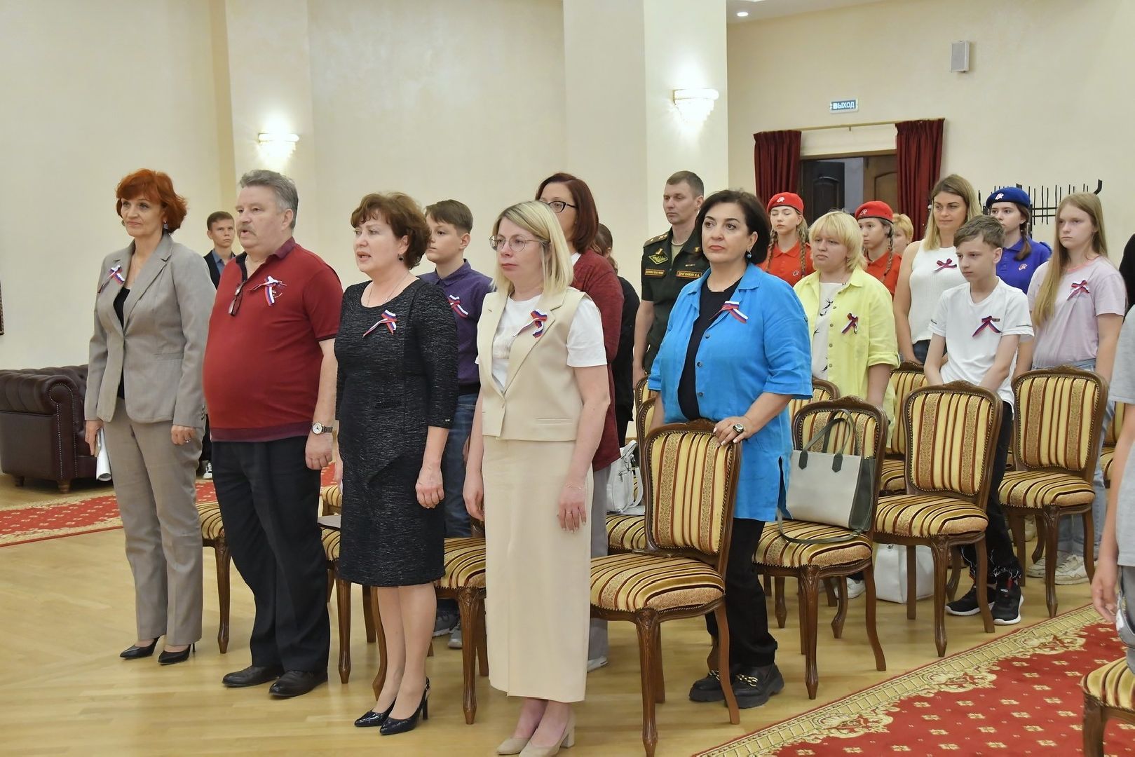 вручение паспортов, день российского флага, власиха день флага, российский триколор, 22 августа - день флага РФ,