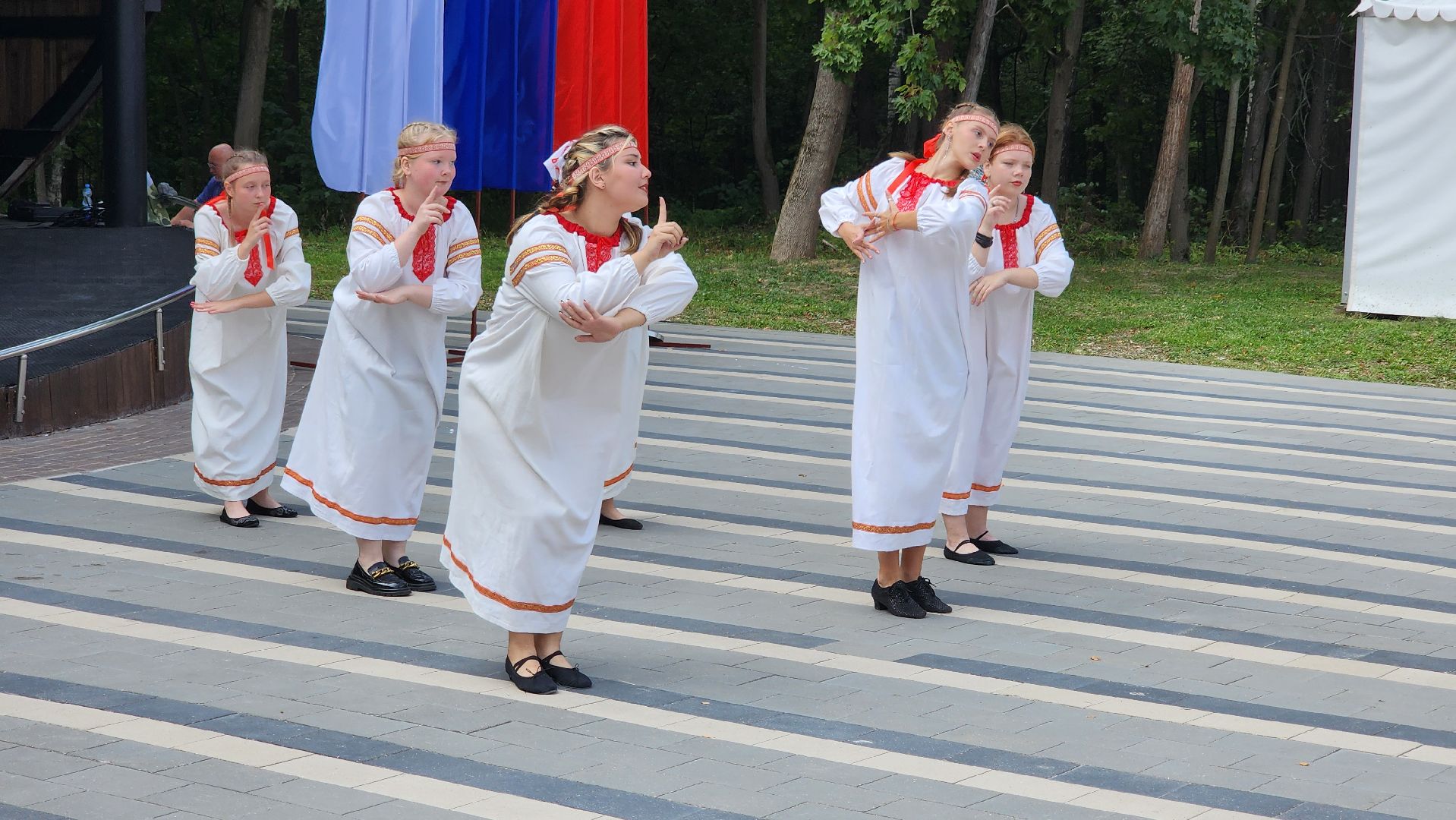 кашира, парк, праздник, день государственного флага, концерт,